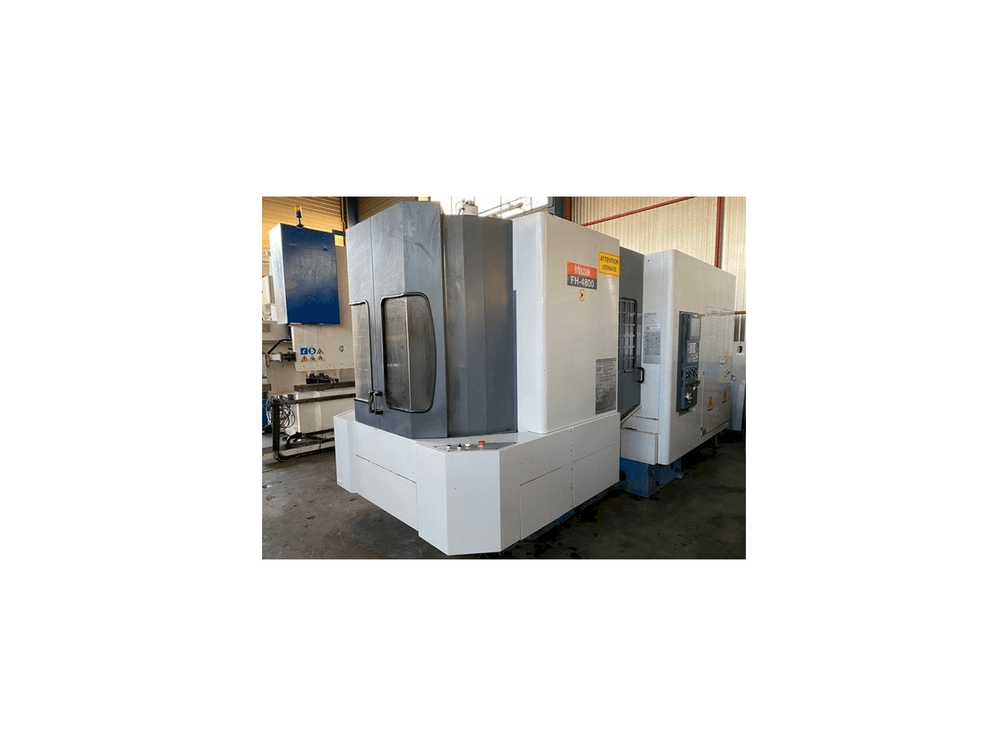 Frontansicht der Mazak FH4800 Maschine