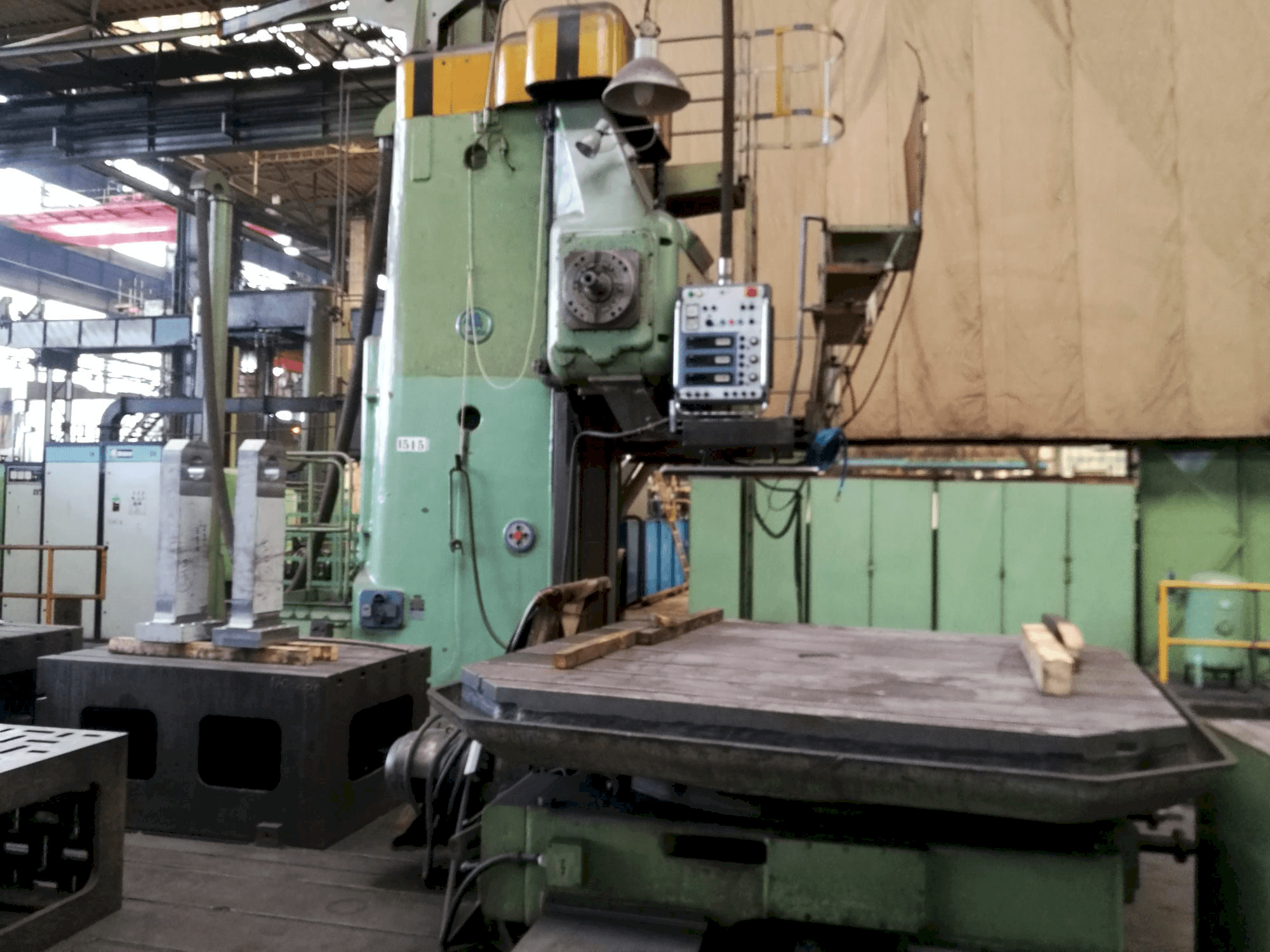 Frontansicht der SKODA WD 160 Maschine