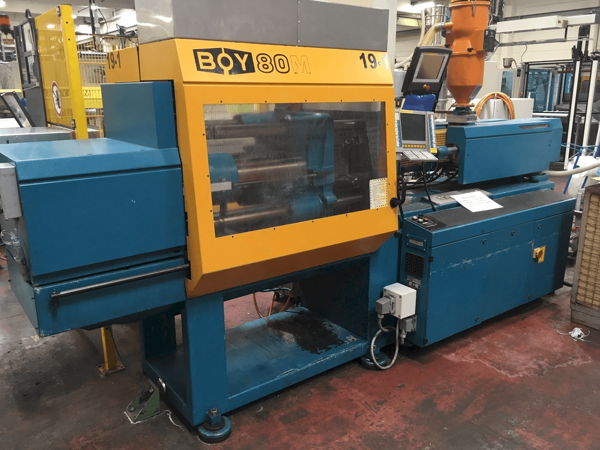 Frontansicht der Dr. Boy 80M Maschine