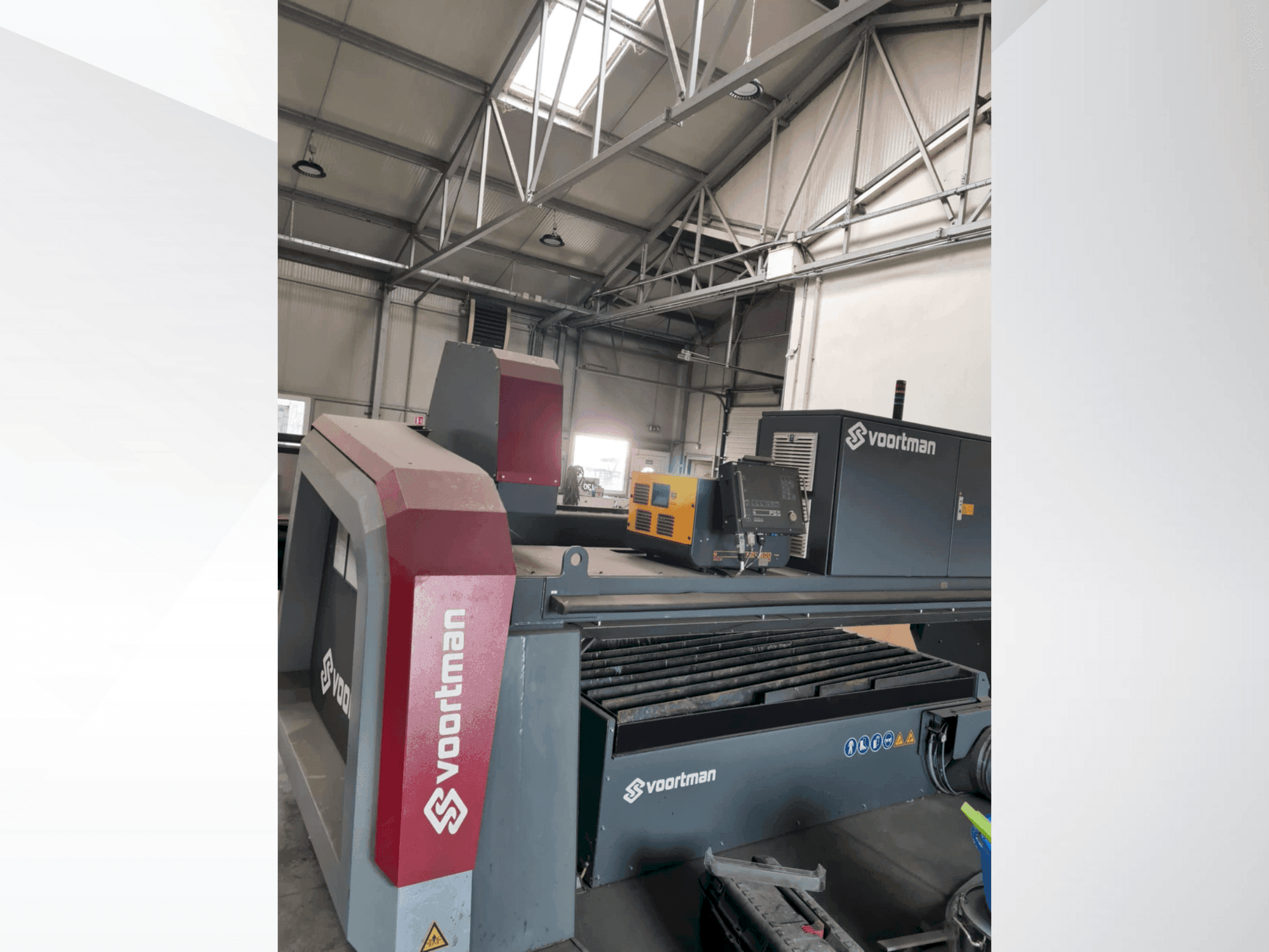 Frontansicht der VOORTMAN V304 Maschine
