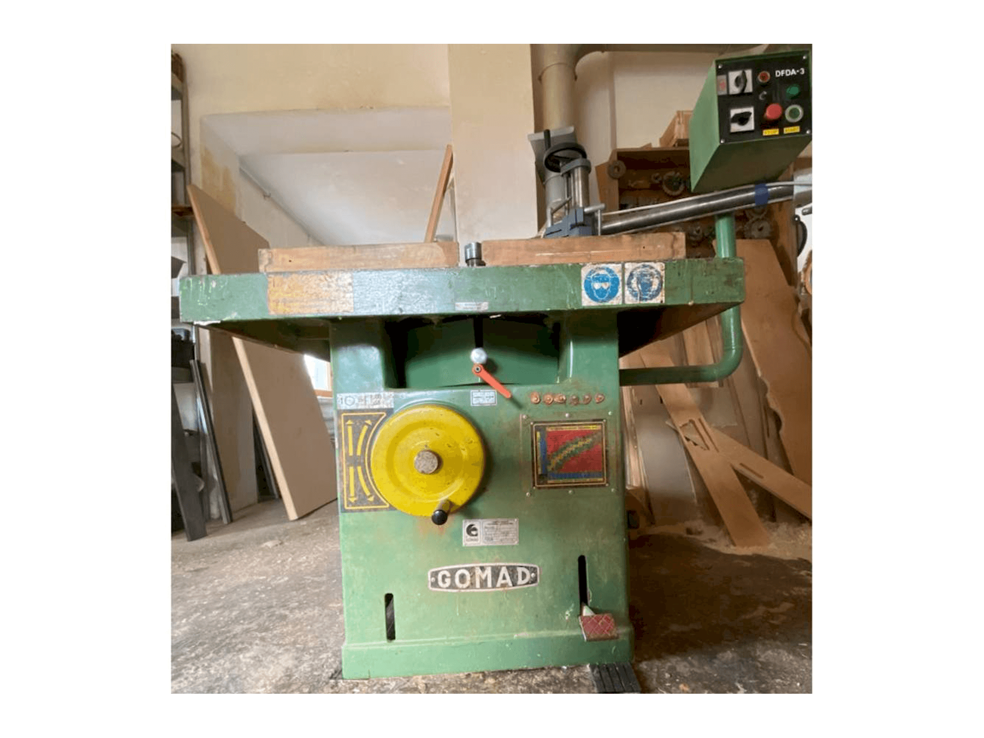 Frontansicht der GOMAD DFDA-3 Maschine