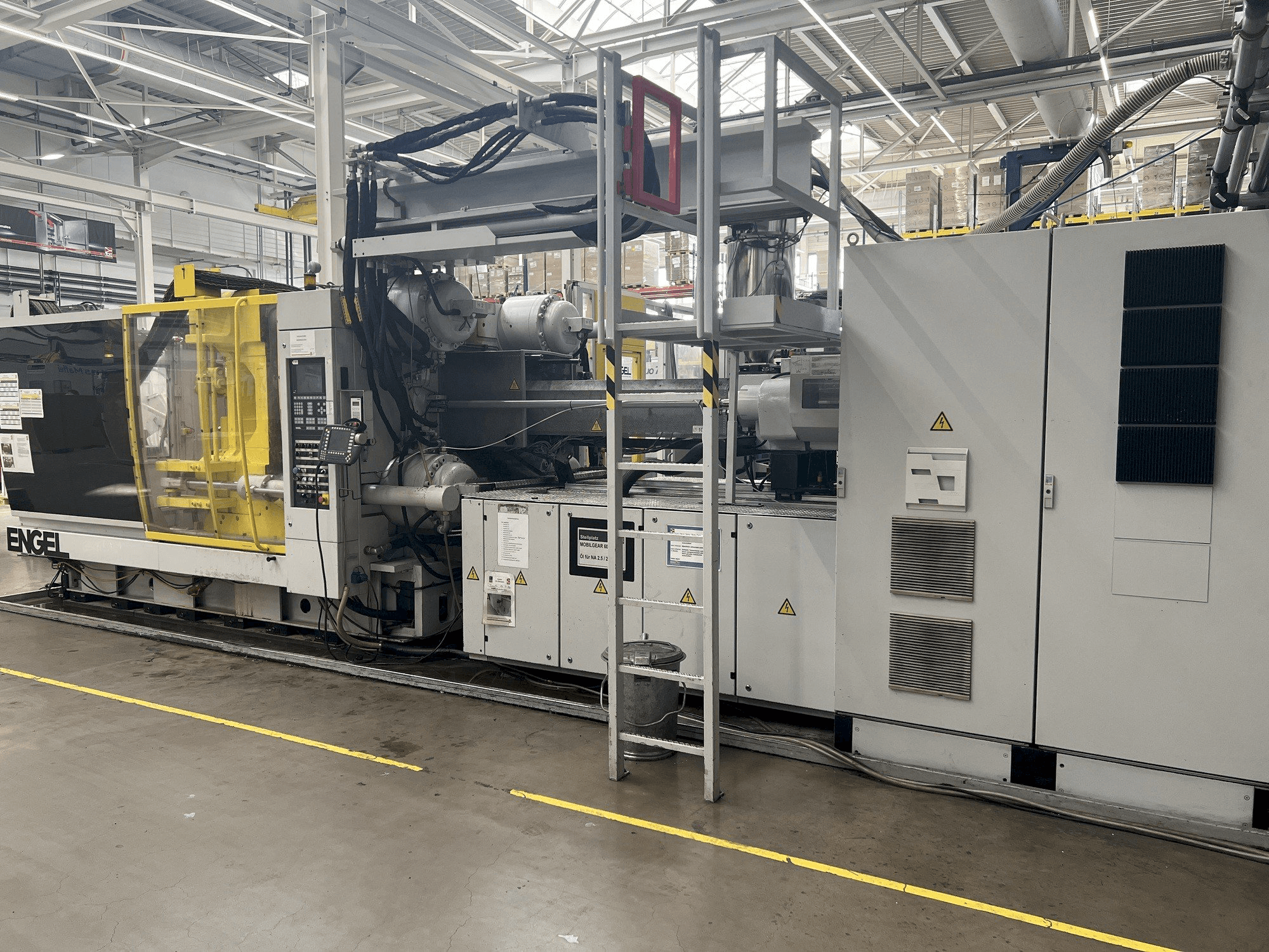 Frontansicht der Engel Duo 4550/650 Maschine