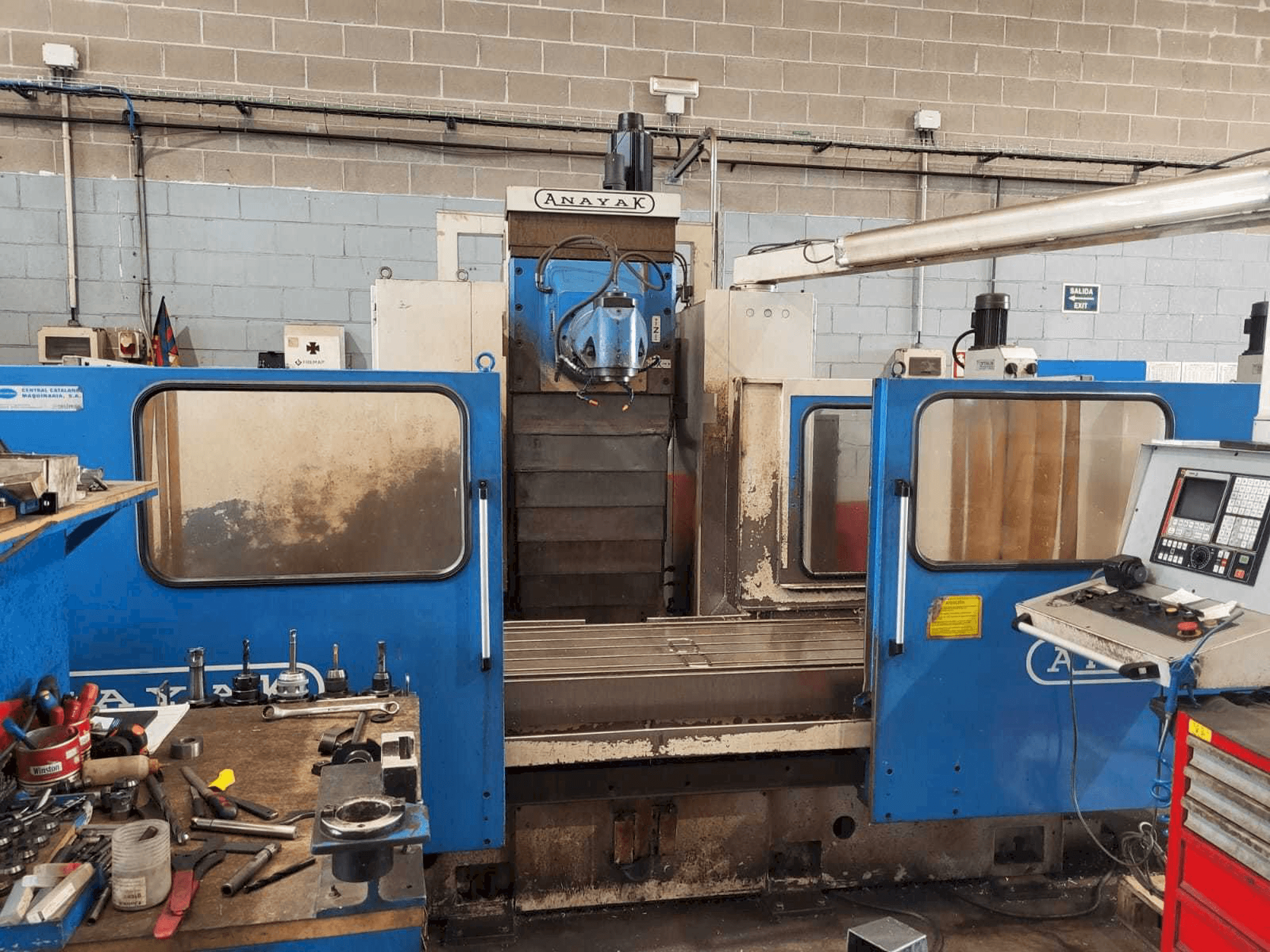 Frontansicht der ANAYAK VH-2200 Maschine