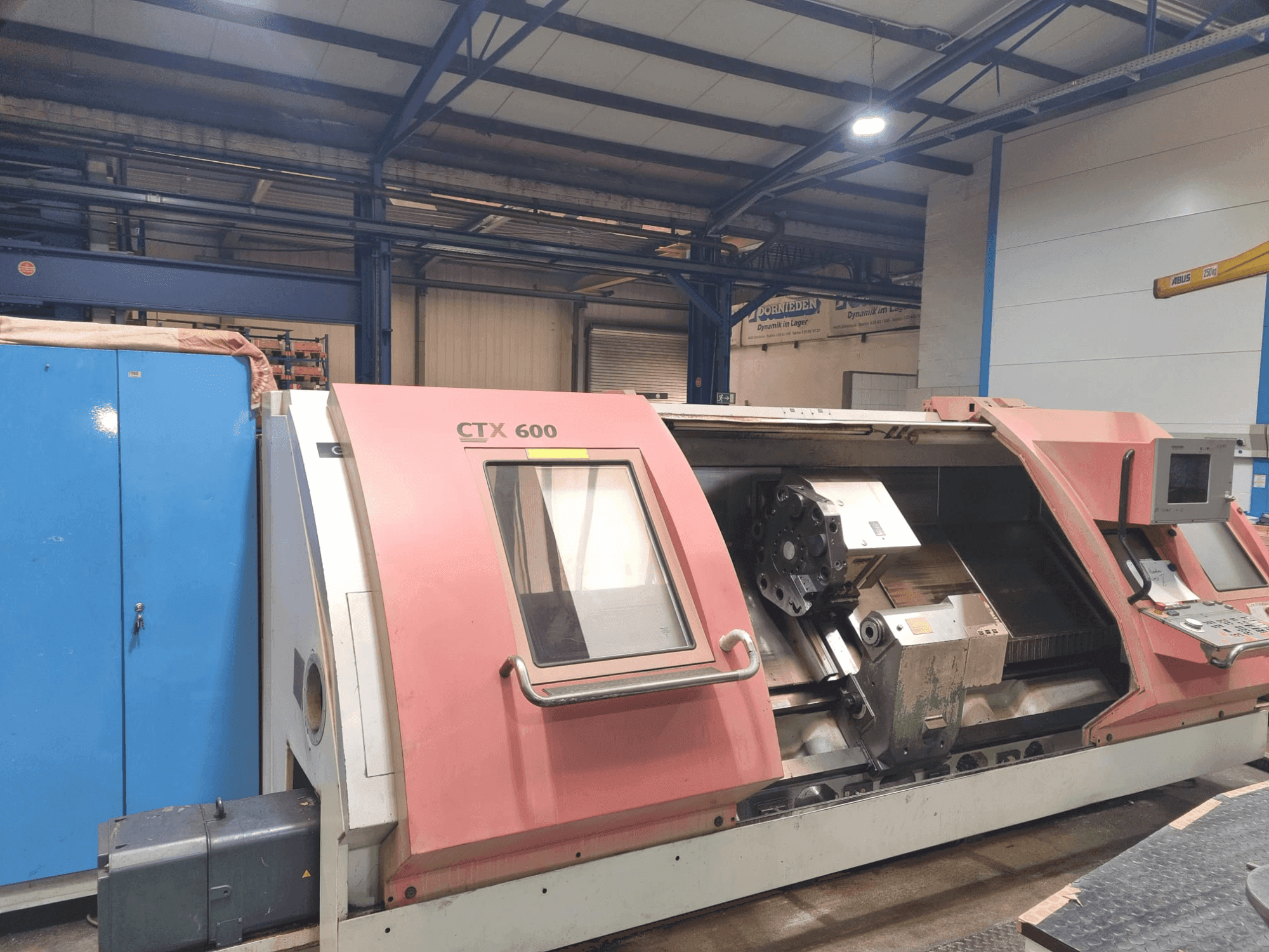 Frontansicht der Gildemeister CTX 600 Maschine