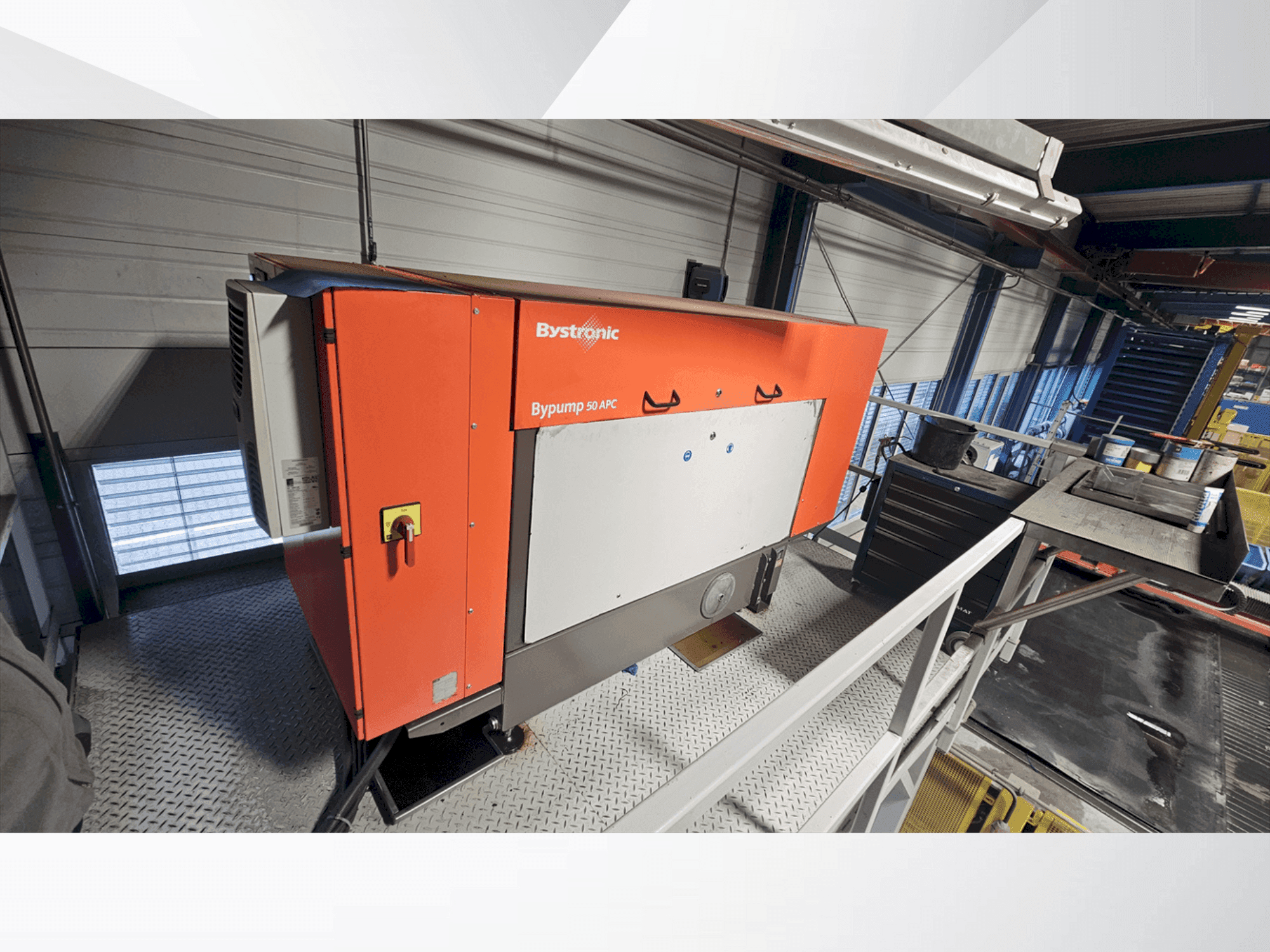 Frontansicht der Bystronic Byjet 6030L Maschine