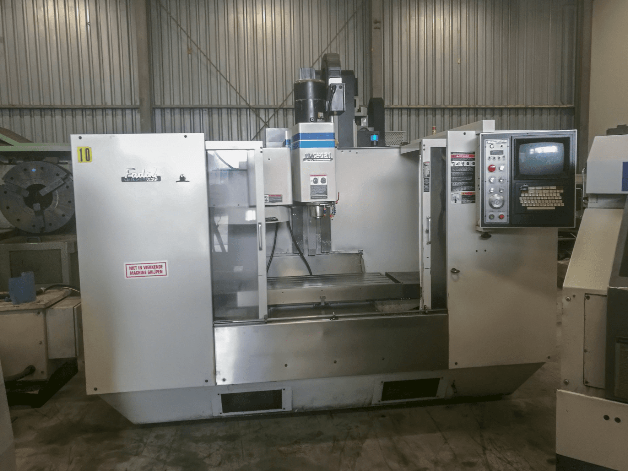 Frontansicht der FADAL VMC 4020HT Maschine