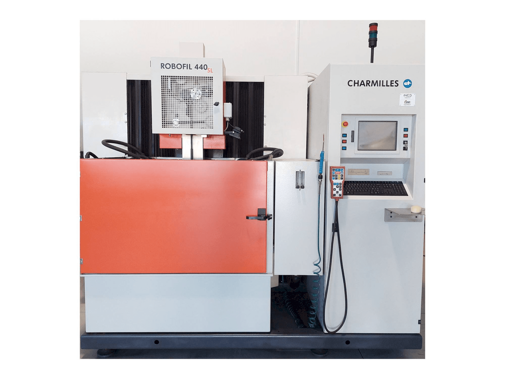 Frontansicht der CHARMILLES ROBOFIL 440SL Maschine