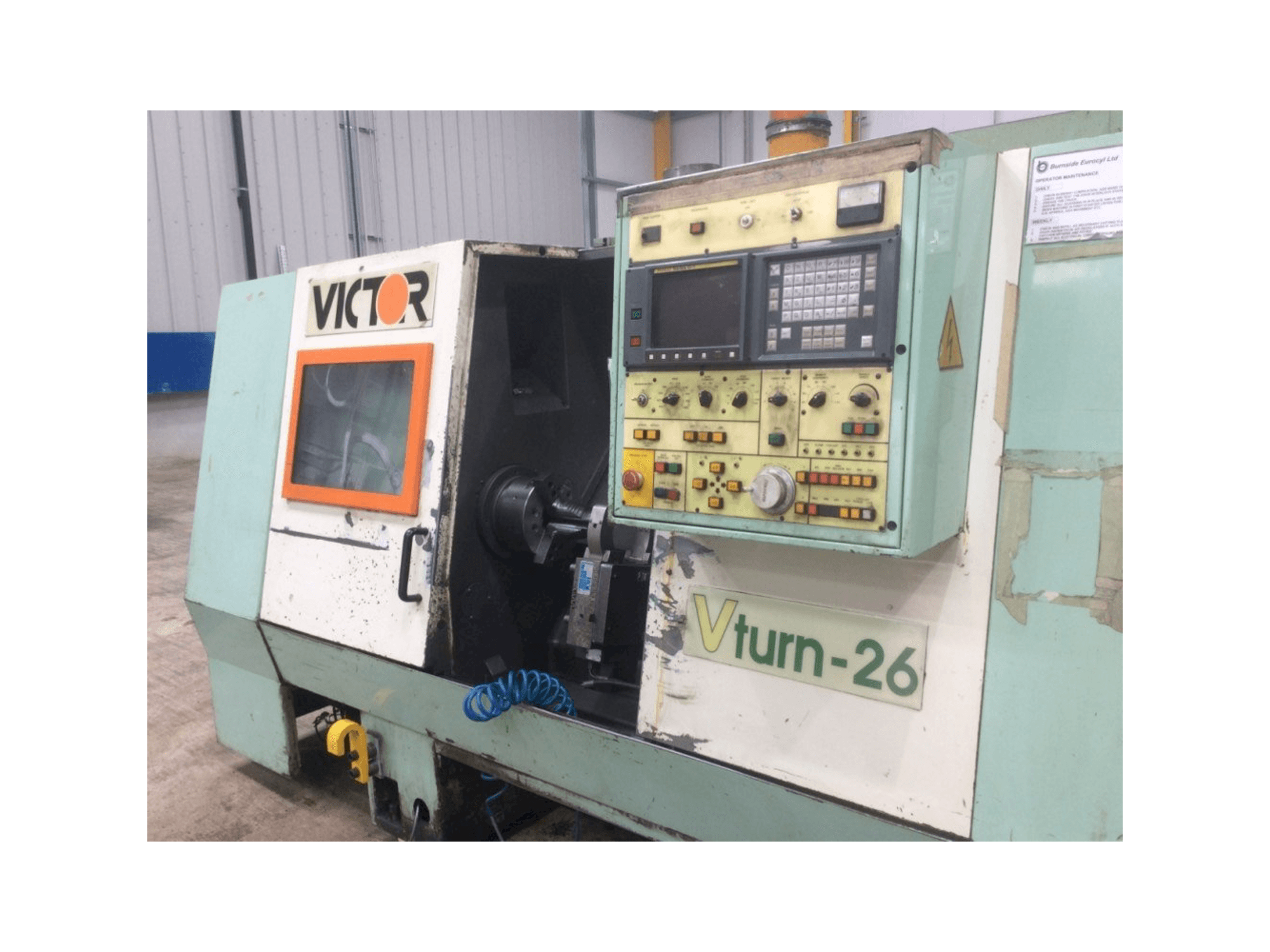 Frontansicht der Victor V Turn-26 Maschine