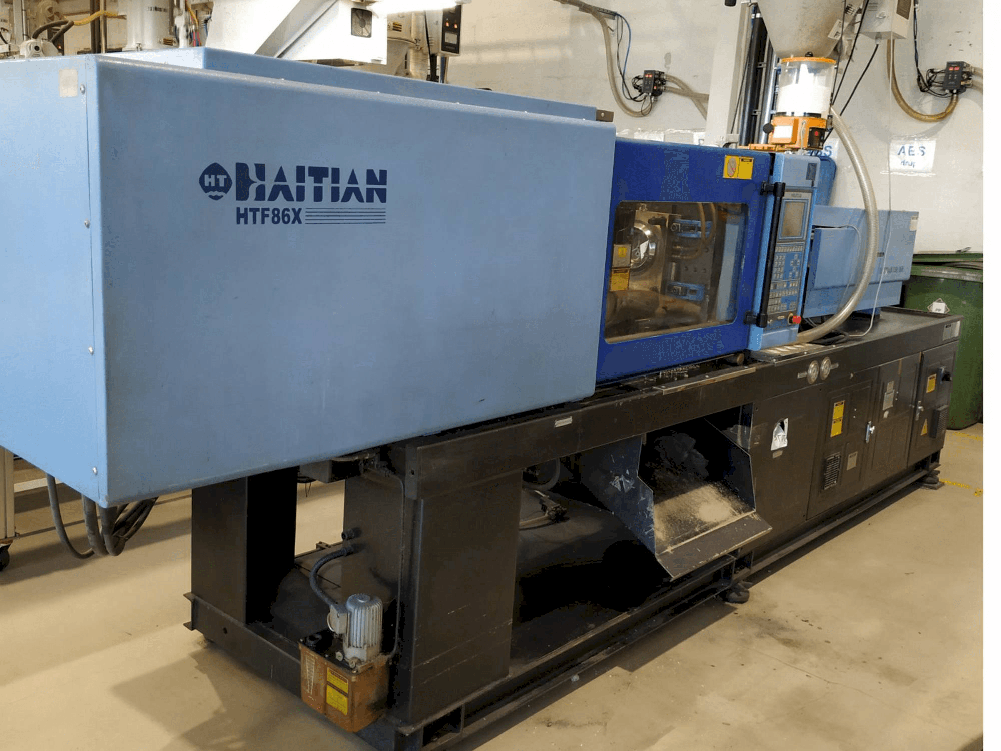 Linke Seitenansicht der HAITIAN HTF86X Maschine