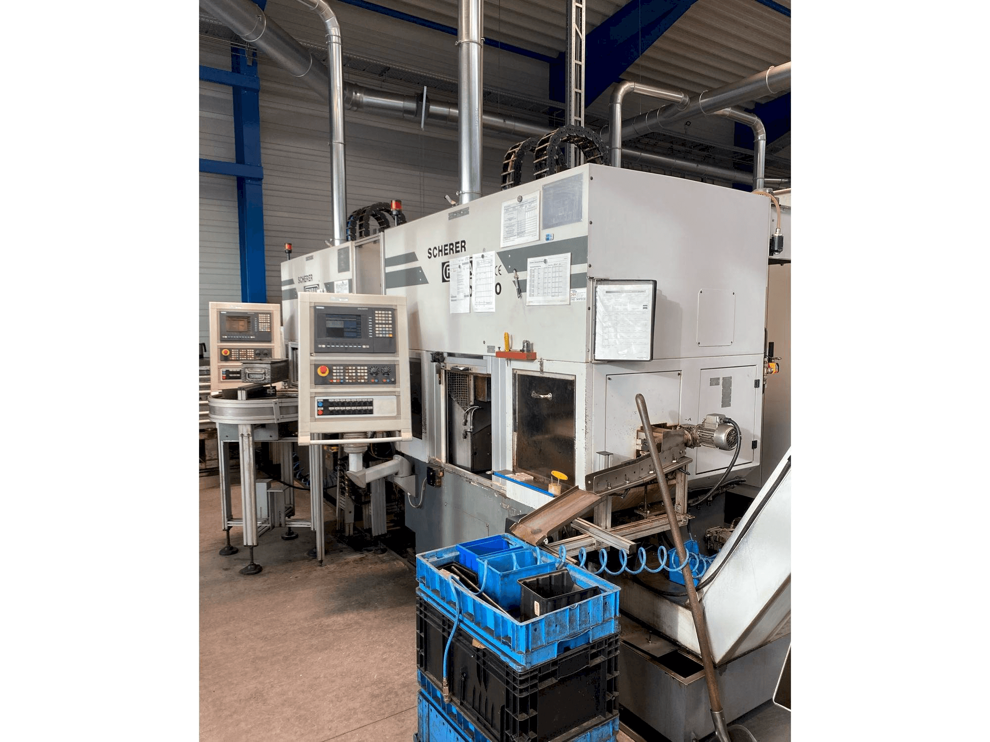 Frontansicht der Scherer - Feinbau VDZ 100 Maschine