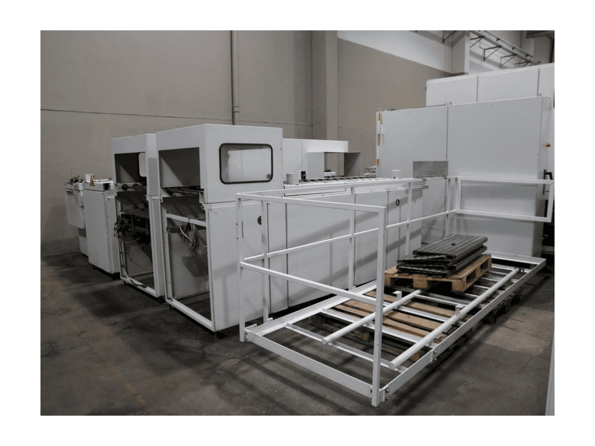 Frontansicht der REINIGUNGS / WASCHANLAGE RUT 067-048-030-04 Maschine