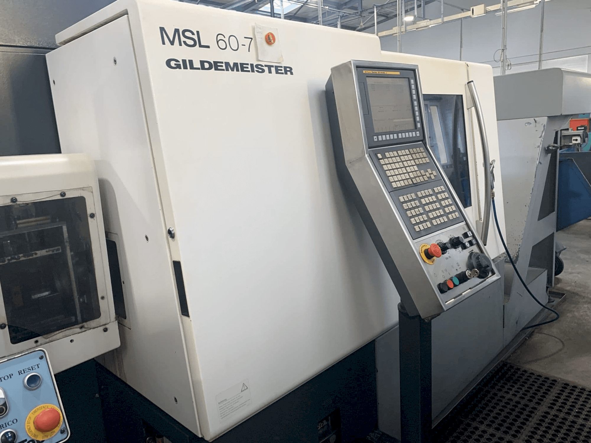 Frontansicht der DMG MSL 60 / 7 Maschine