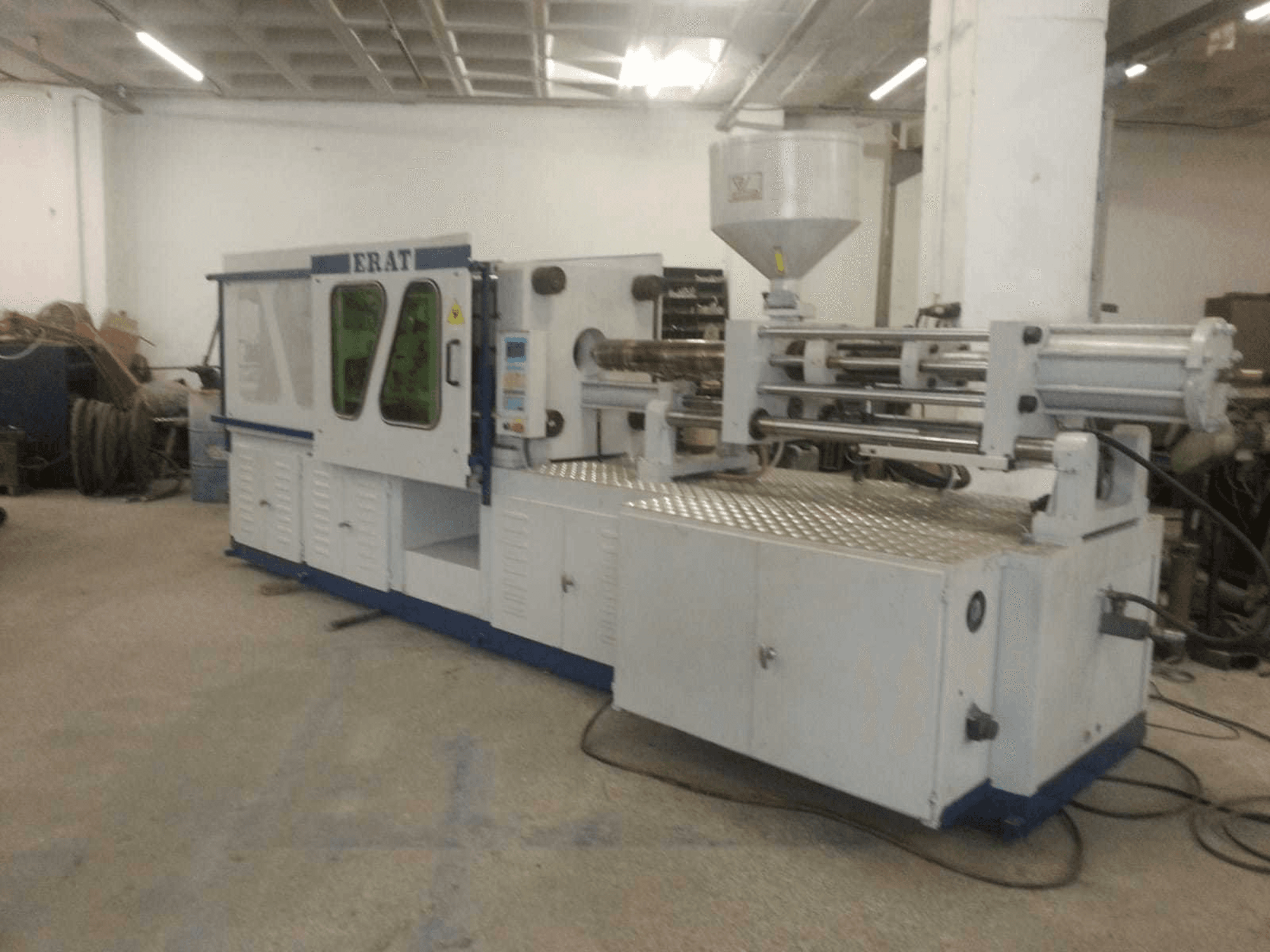 Frontansicht der ERAT 650/320 Maschine