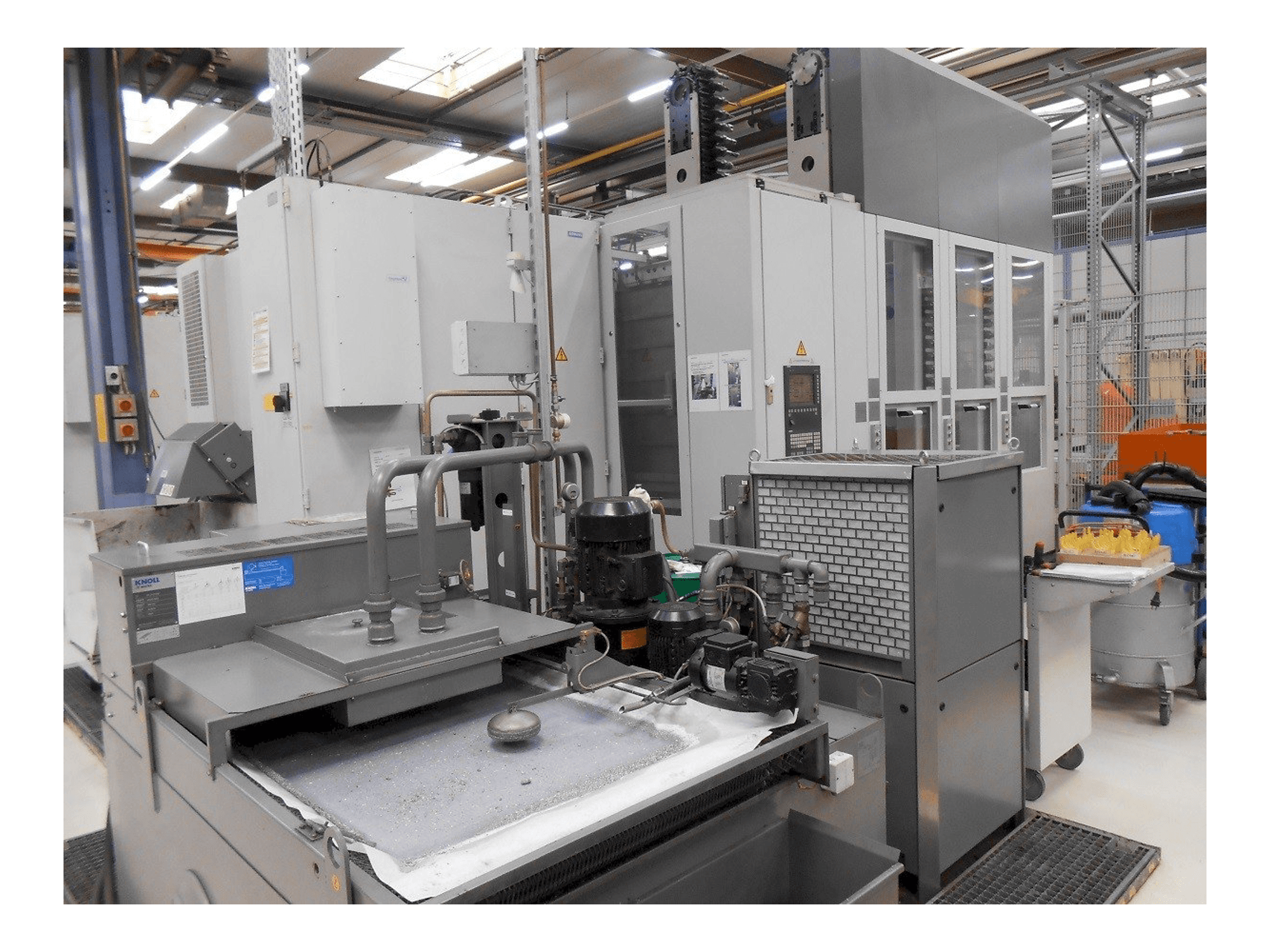 Frontansicht der Heckert HEC 500 D XXL Maschine