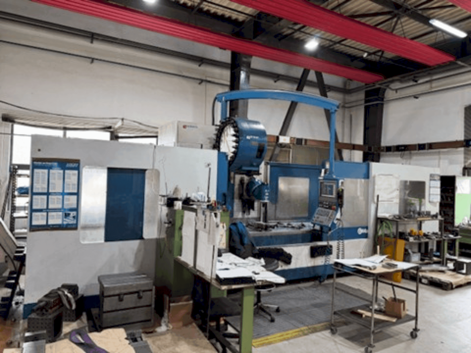 Frontansicht der GORATU G Master 31 Maschine