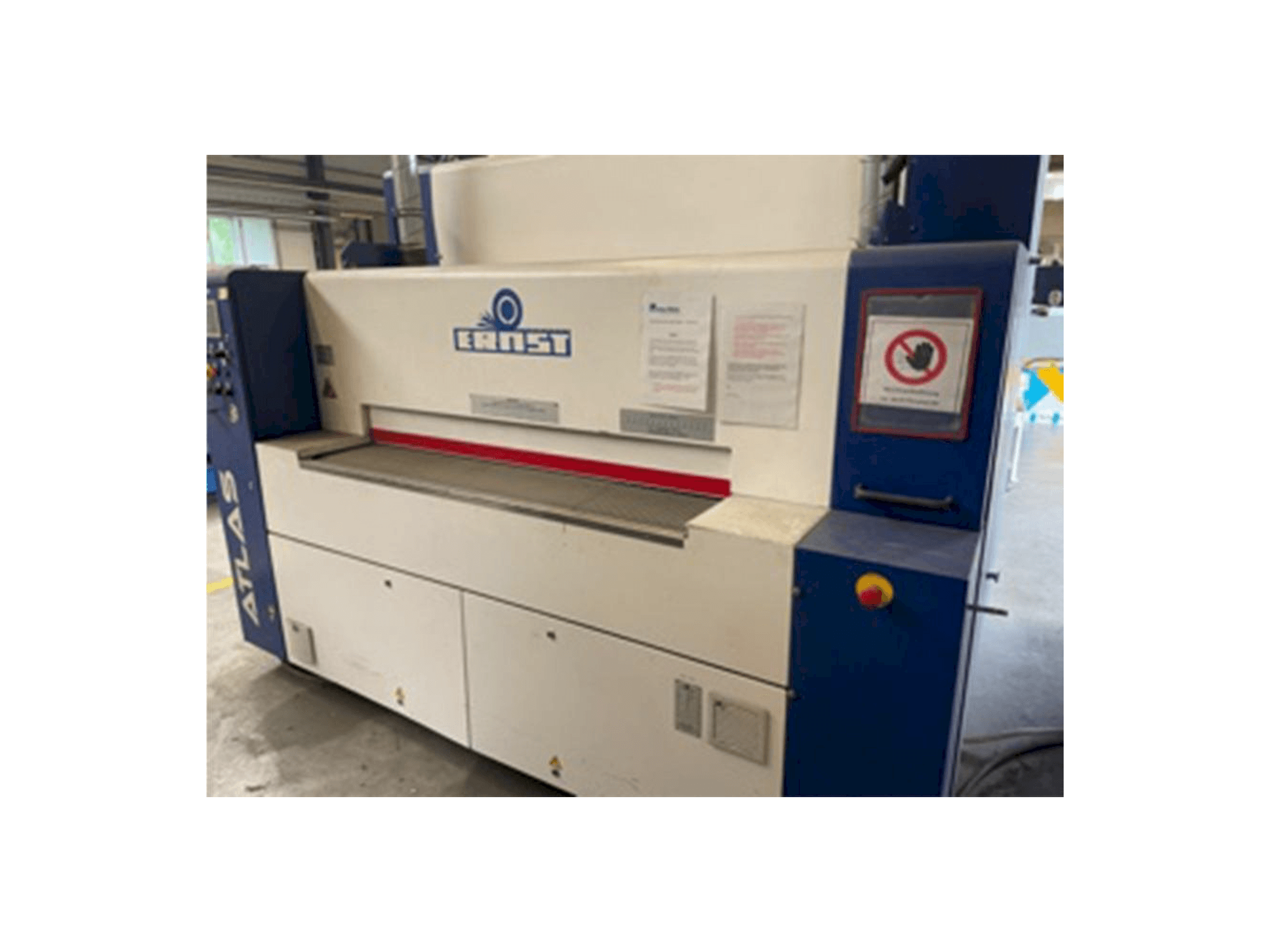 Frontansicht der ERNST ATLAS ES Maschine