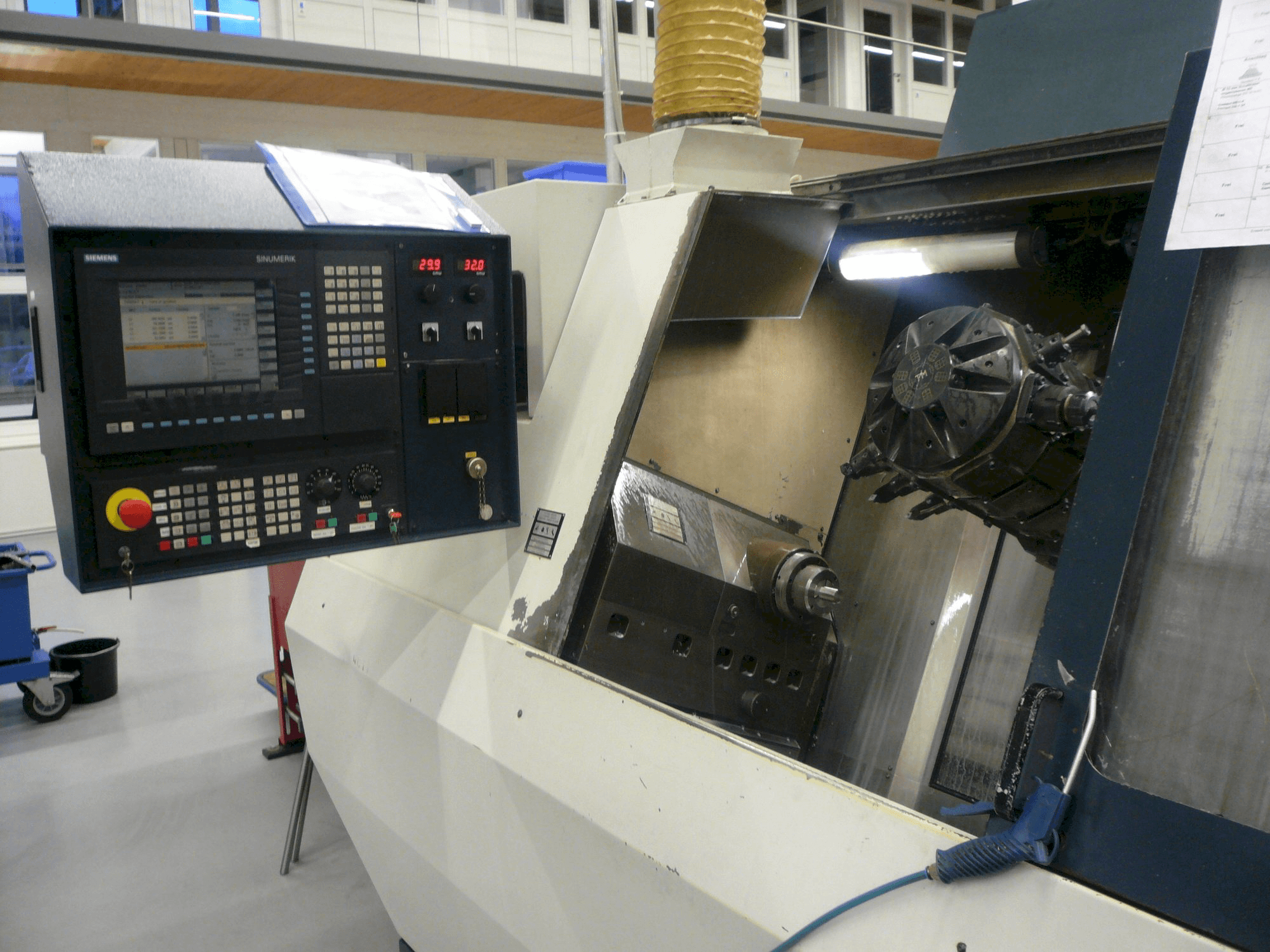 Frontansicht der SPINNER TM Maschine