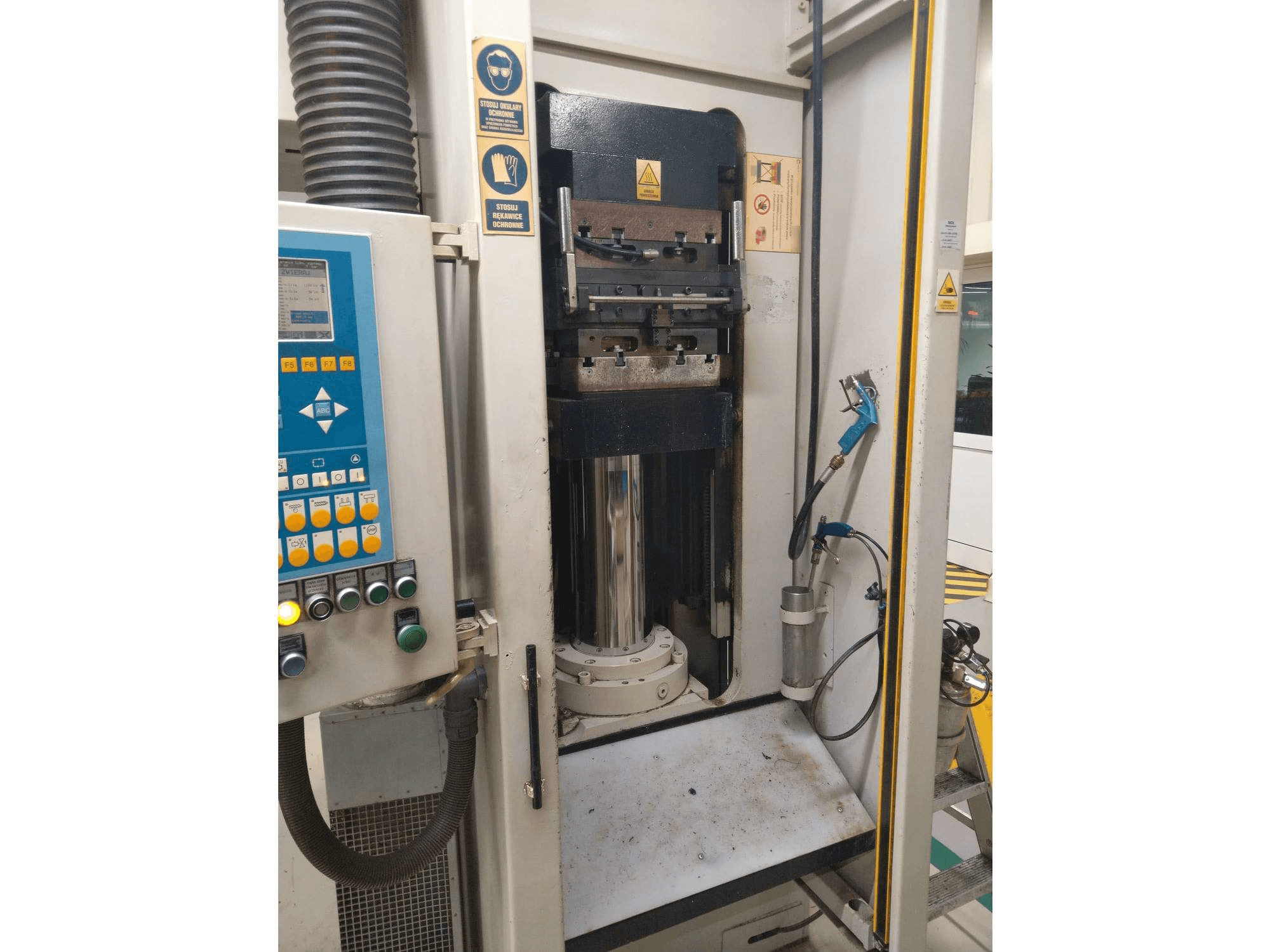 Linke Seitenansicht der LWB STEINL VRE 1100/1000 Maschine