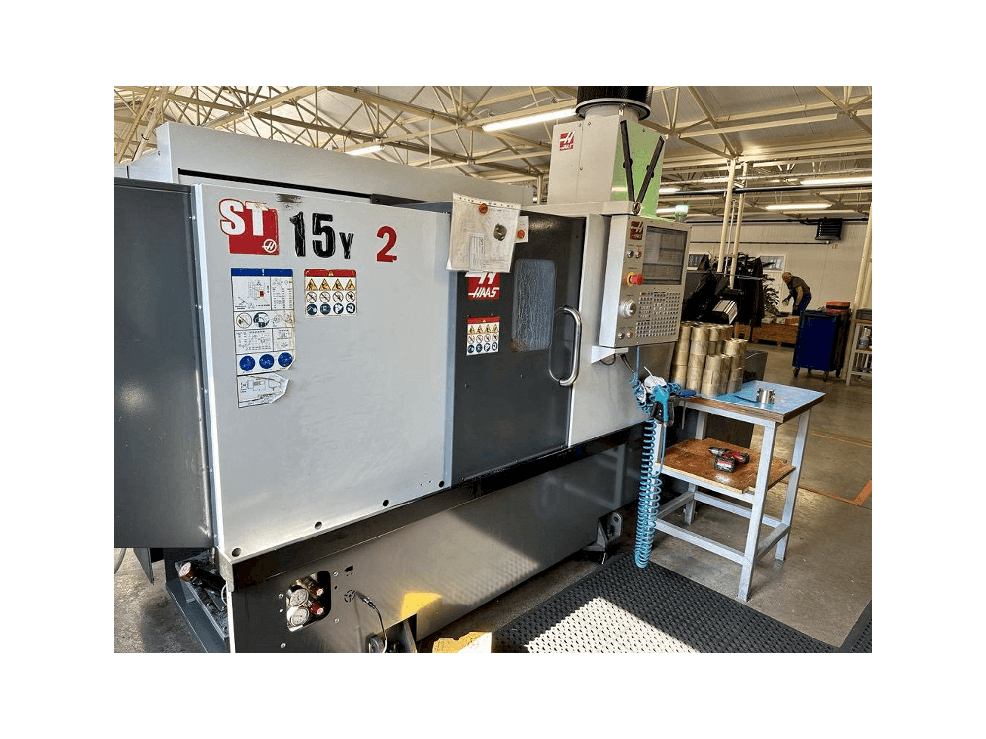 Frontansicht der HAAS ST-15Y (2019) Maschine