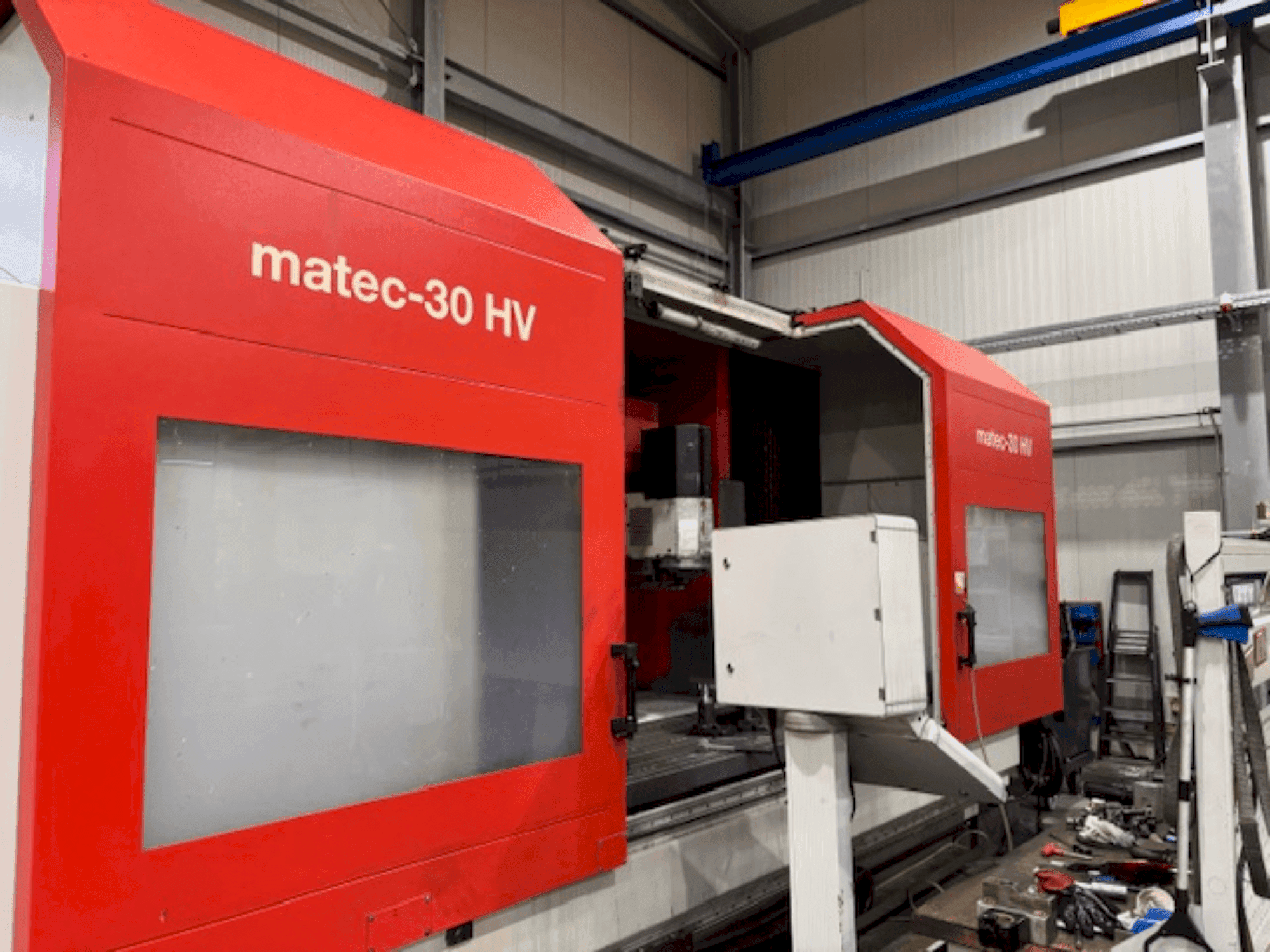 Frontansicht der Matec 30-HV Maschine