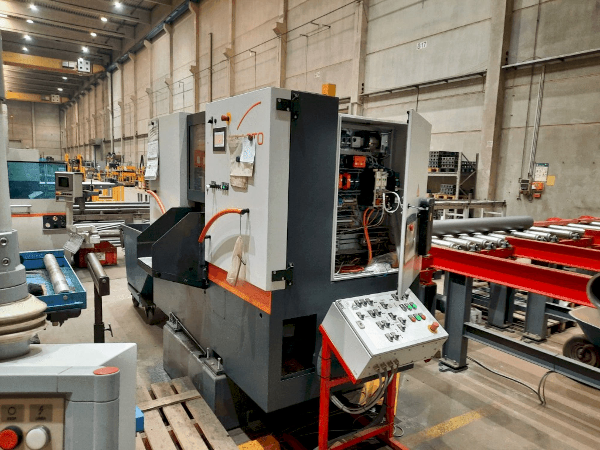 Frontansicht der KASTO WIN A3.3 Maschine