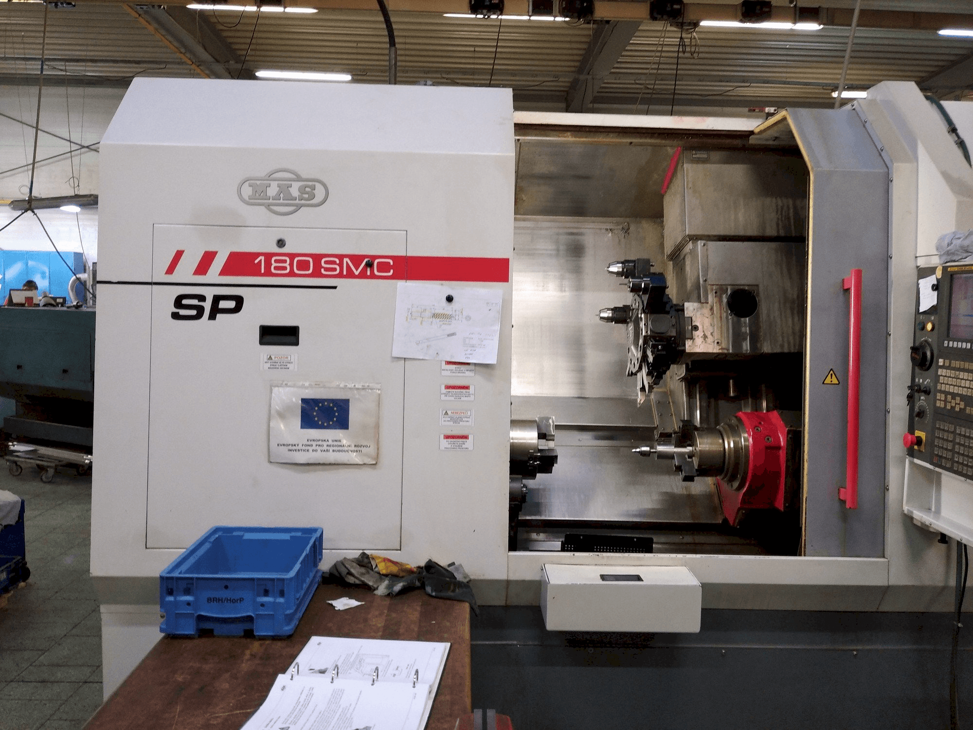 Frontansicht der KOVOSVIT MAS SP 180 SMC Maschine