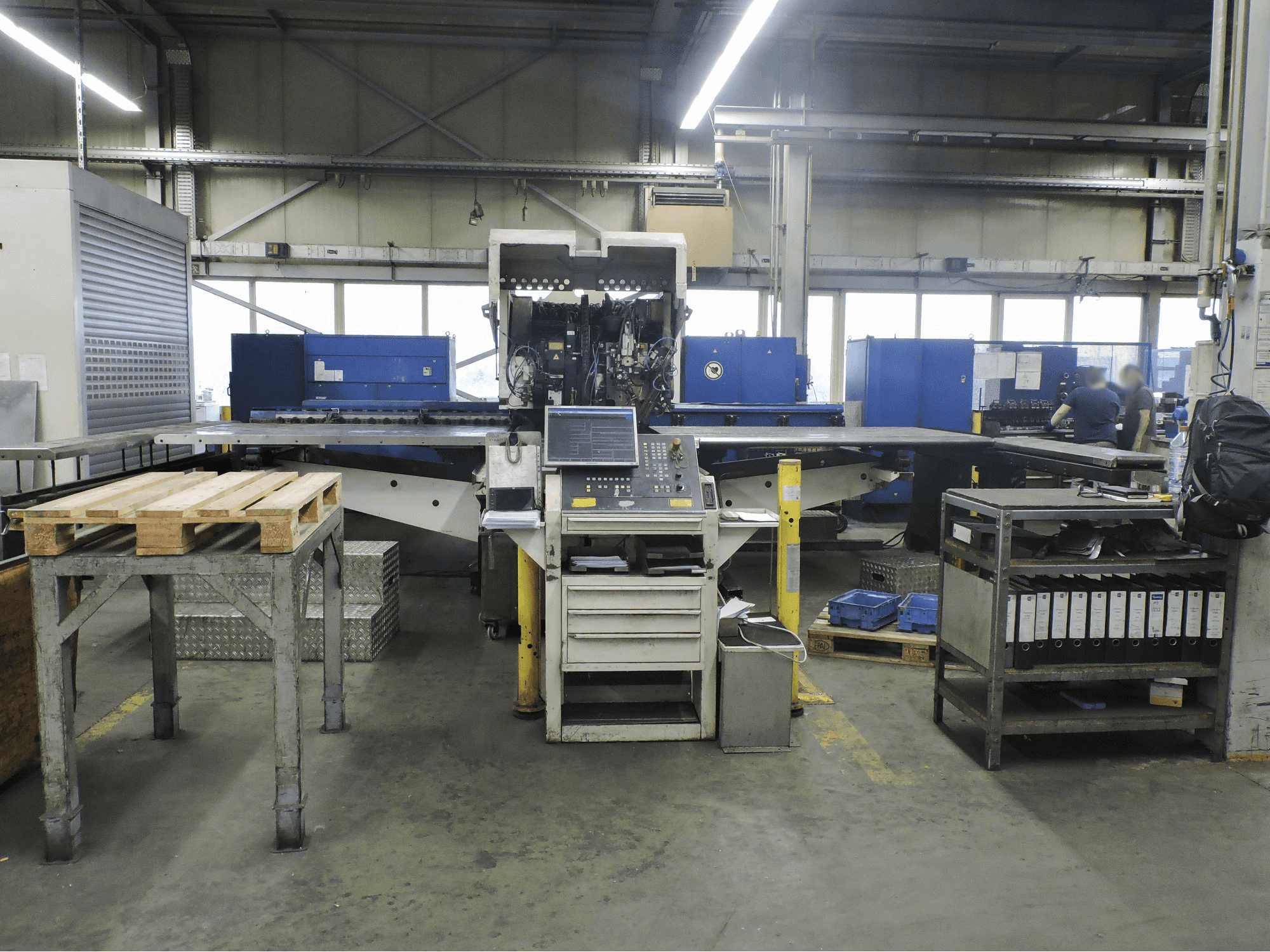 Frontansicht der Trumpf Trumatic 600L Maschine