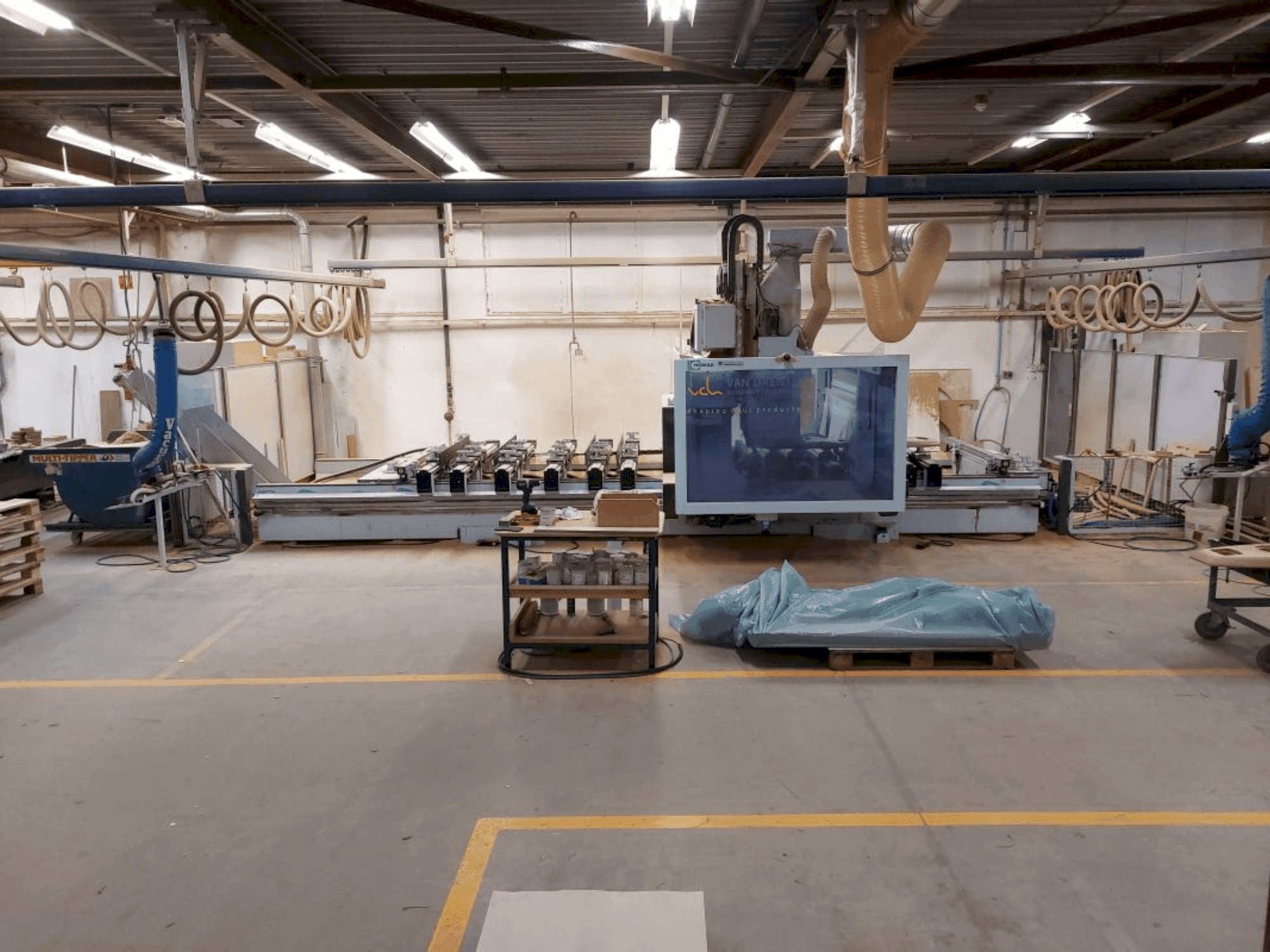 Frontansicht der HOMAG WEEKE Profi BMG 611/60/15/F/AP Maschine