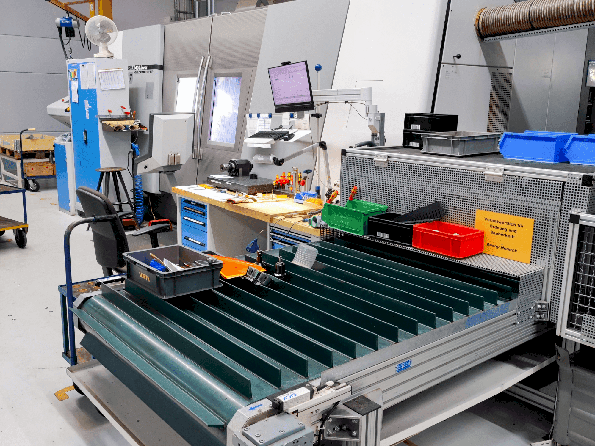 Frontansicht der DMG GMX 400l Stange Maschine