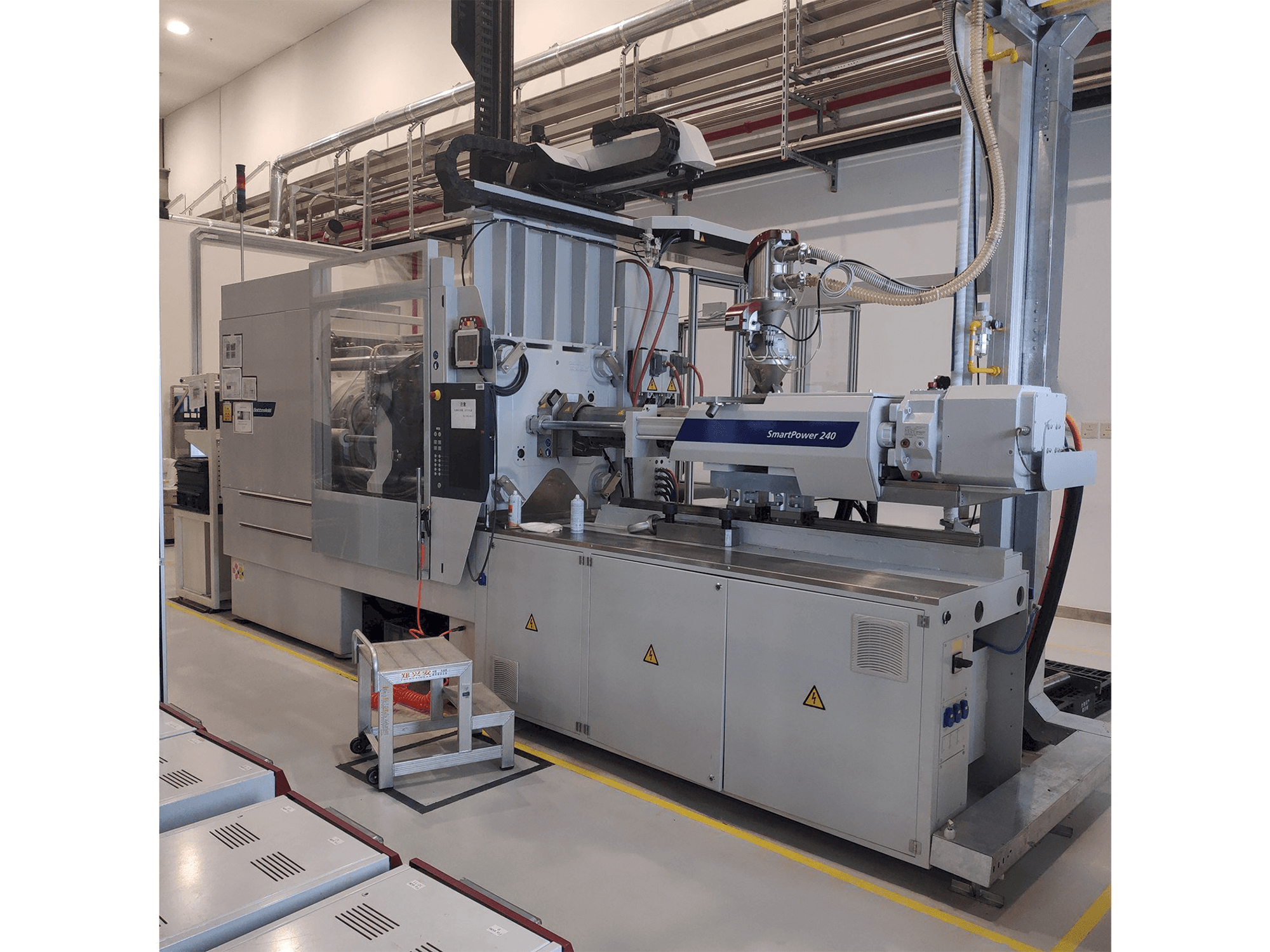 Frontansicht der Battenfeld SmartPower 240-1000 Maschine