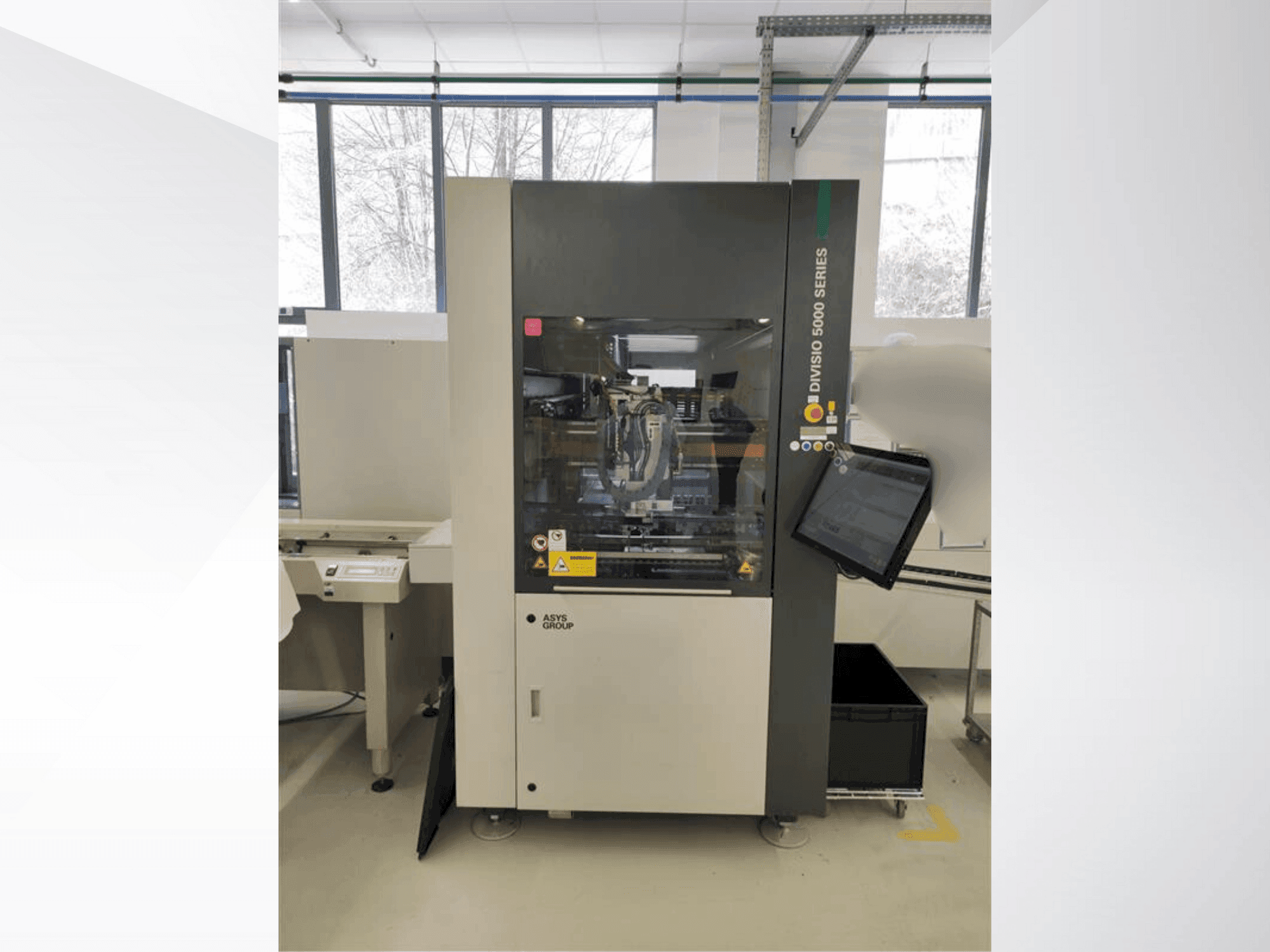 Frontansicht der ASYS Divisio 5100 Maschine