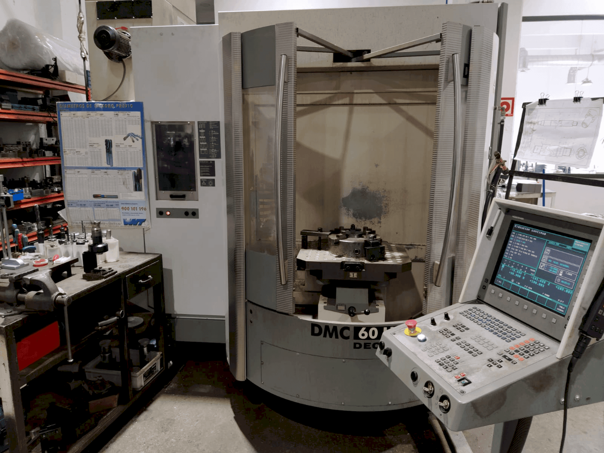 Frontansicht der DECKEL DMC 60 U hi-dyn Maschine