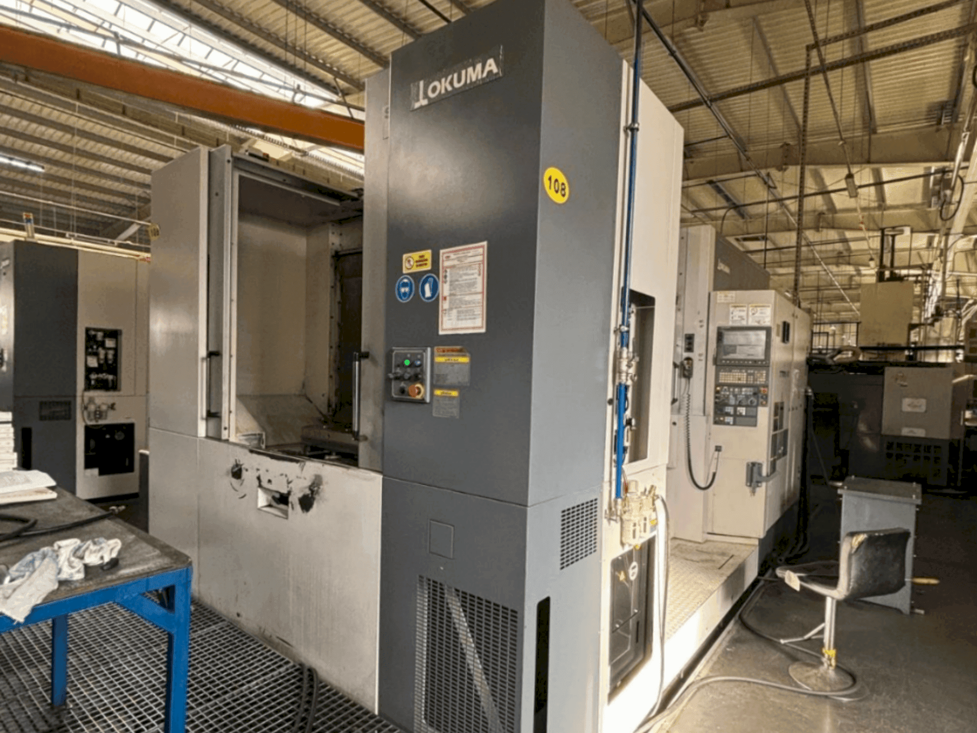 Frontansicht der Okuma MA 600 HB Maschine