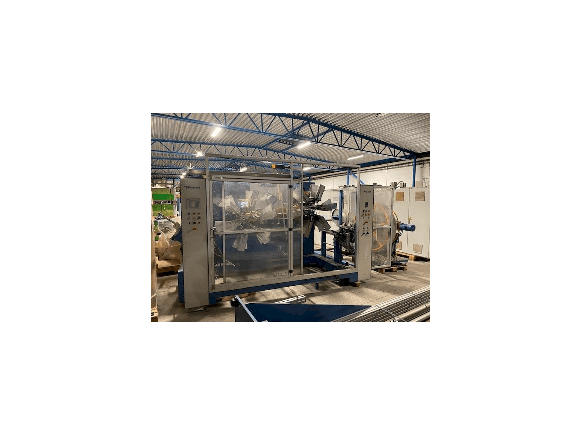 Frontansicht der Maillefer PCL 14-32 Maschine