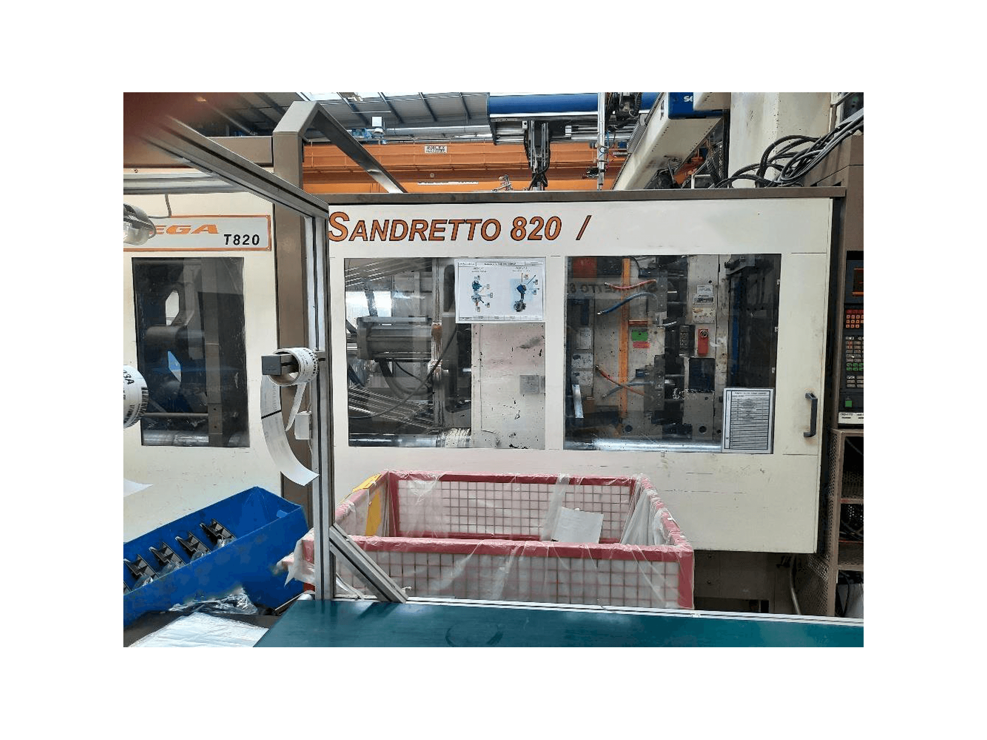 Frontansicht der SANDRETTO 820/6434 Maschine
