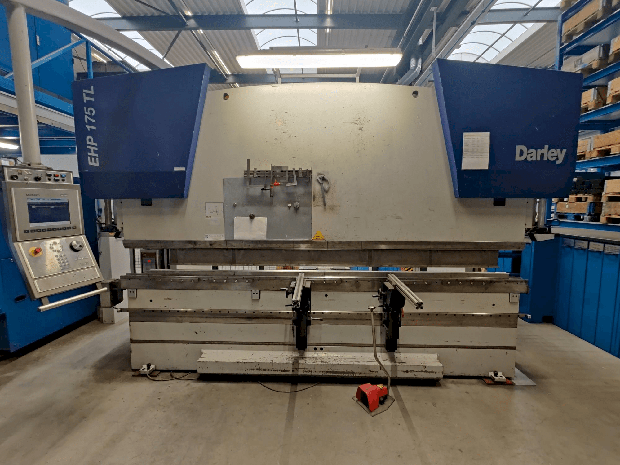Frontansicht der Darley EHP-LS 175.36/31 T Maschine