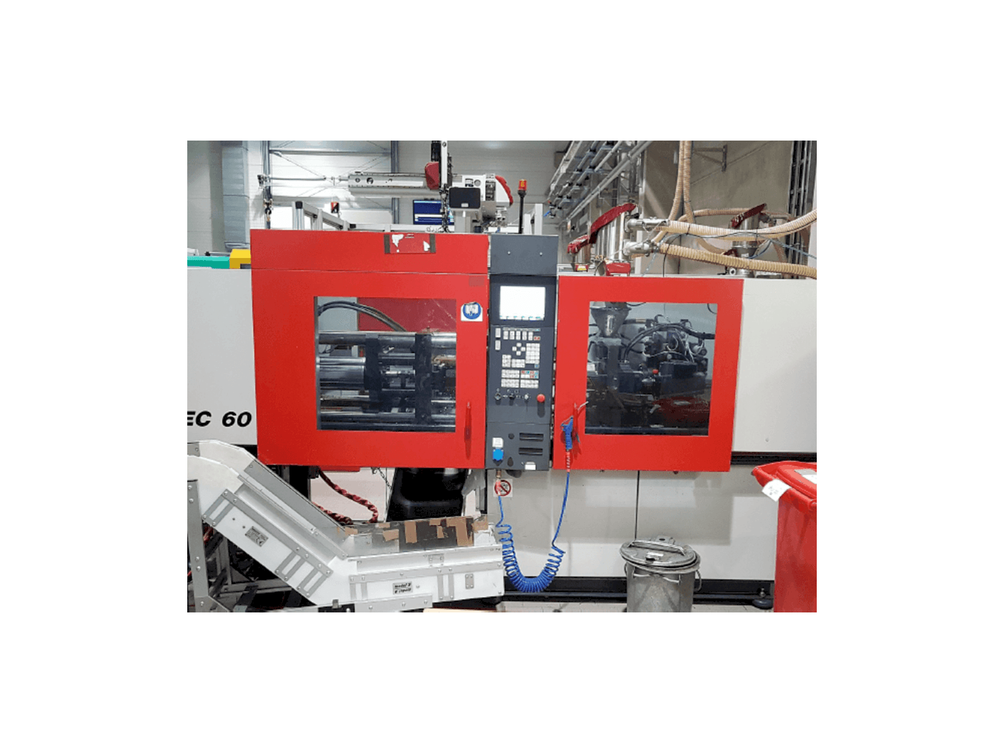 Frontansicht der FERROMATIK MILACRON 600-355 K-TEC Maschine