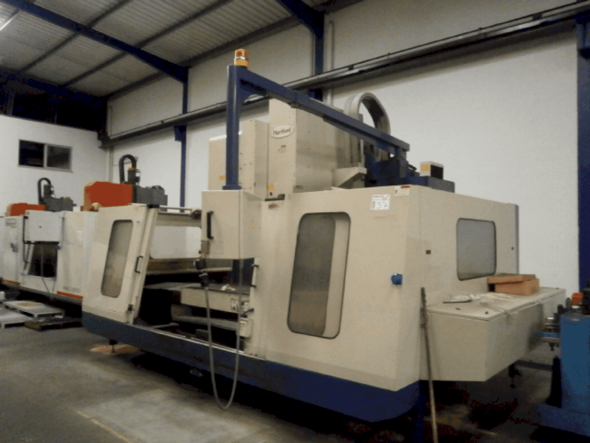 Frontansicht der HARTFORD HV-80A Maschine