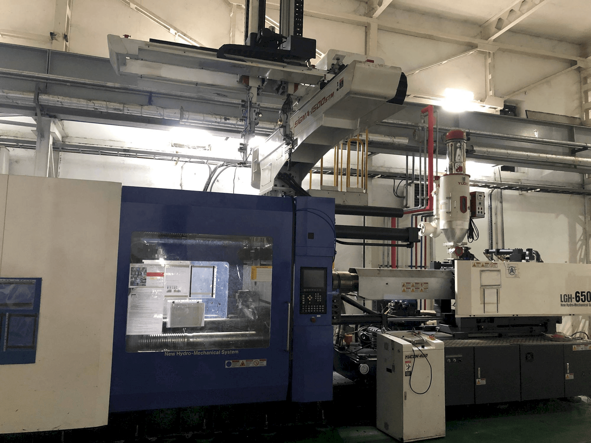 Frontansicht der LG LGH-650M Maschine