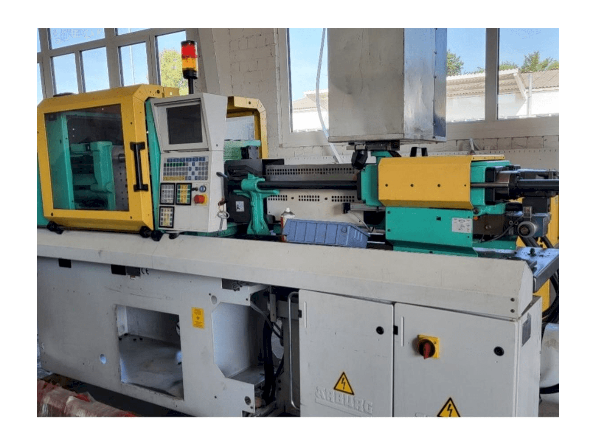 Frontansicht der Arburg Allrounder 270S 350-150 Maschine