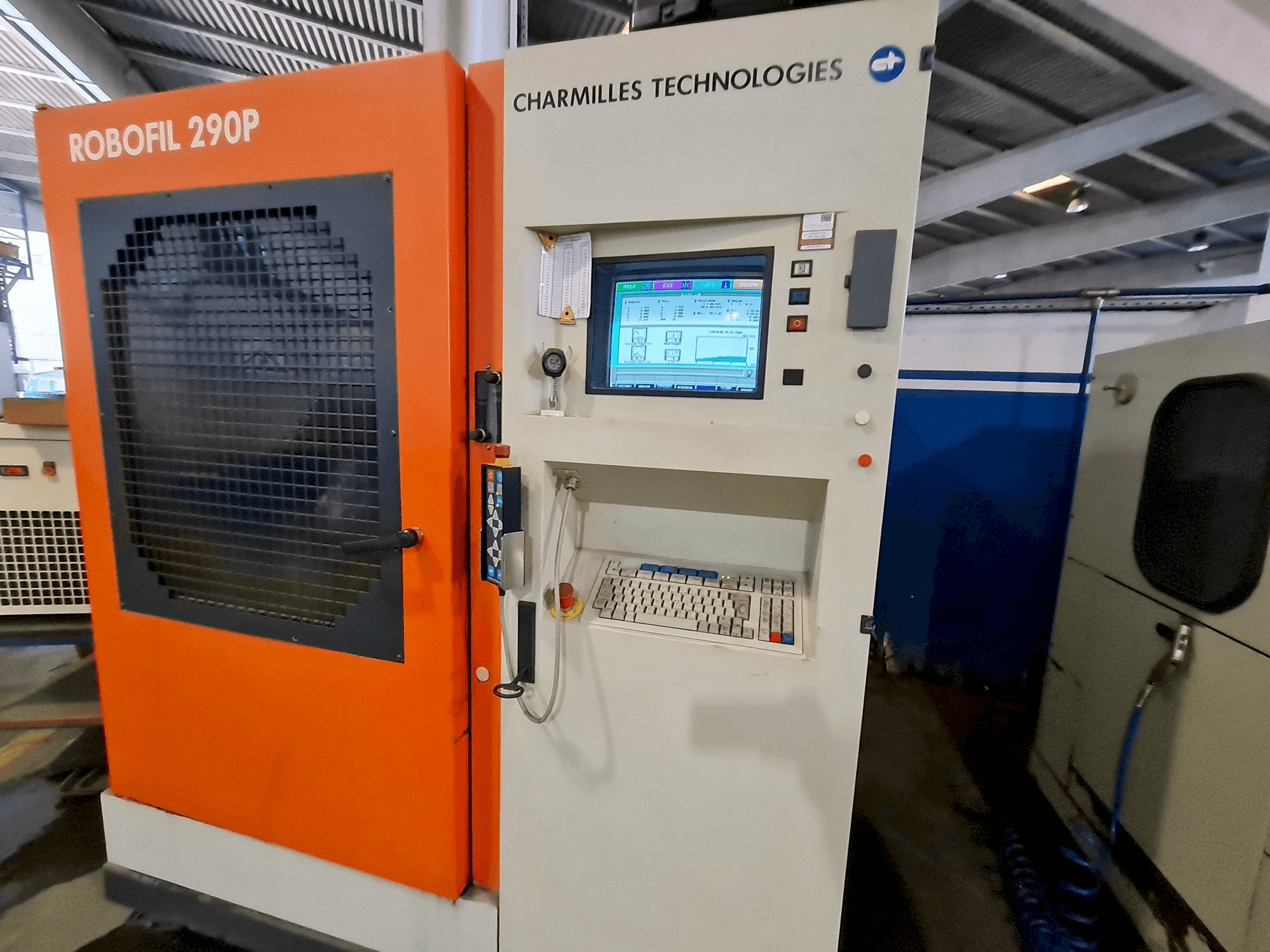 Frontansicht der CHARMILLES 290P Maschine