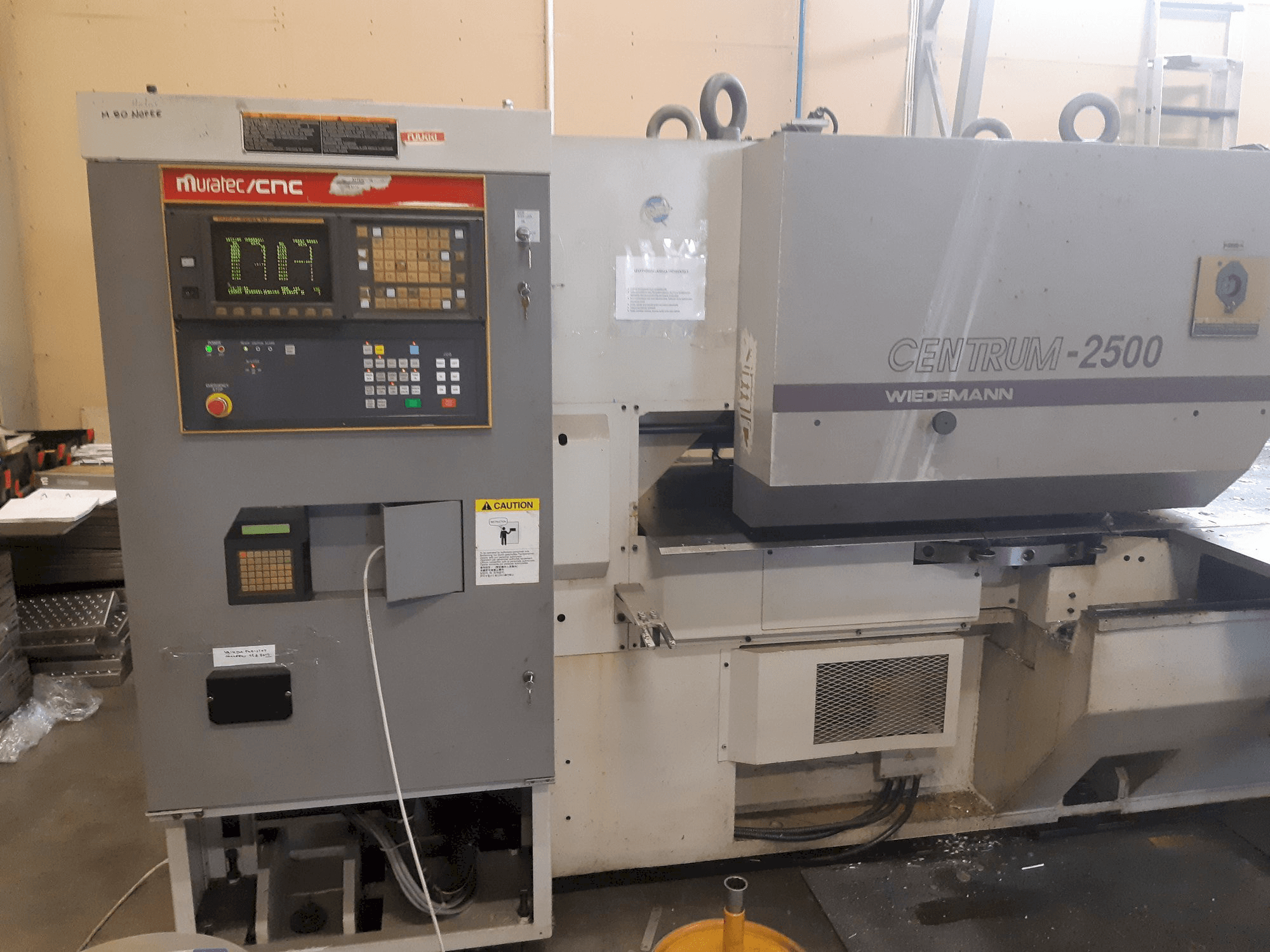 Frontansicht der Murata Wiedemann C-2500 Maschine