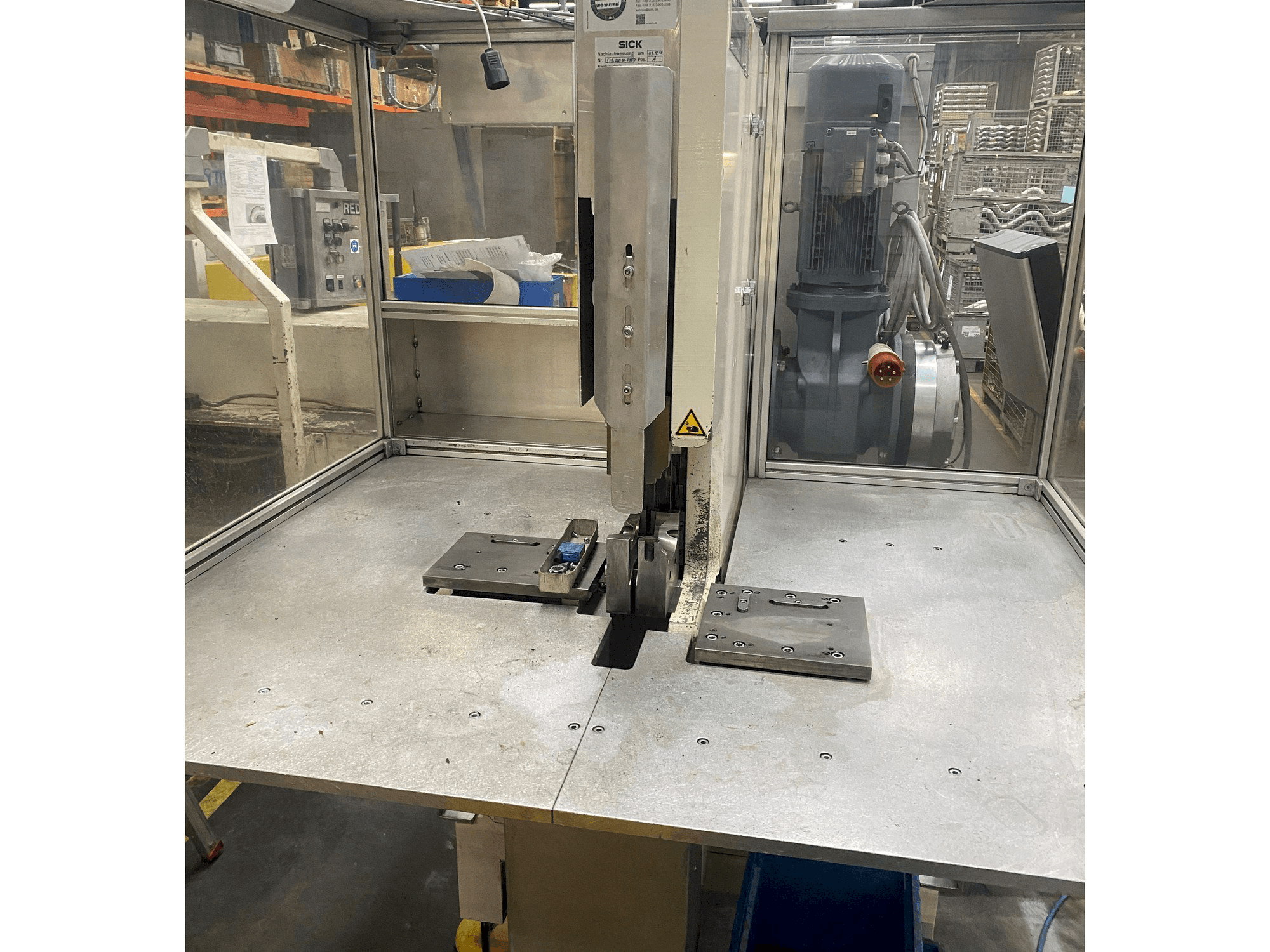 Frontansicht der Schmidt und Remmert EMT80-2-F01 Maschine