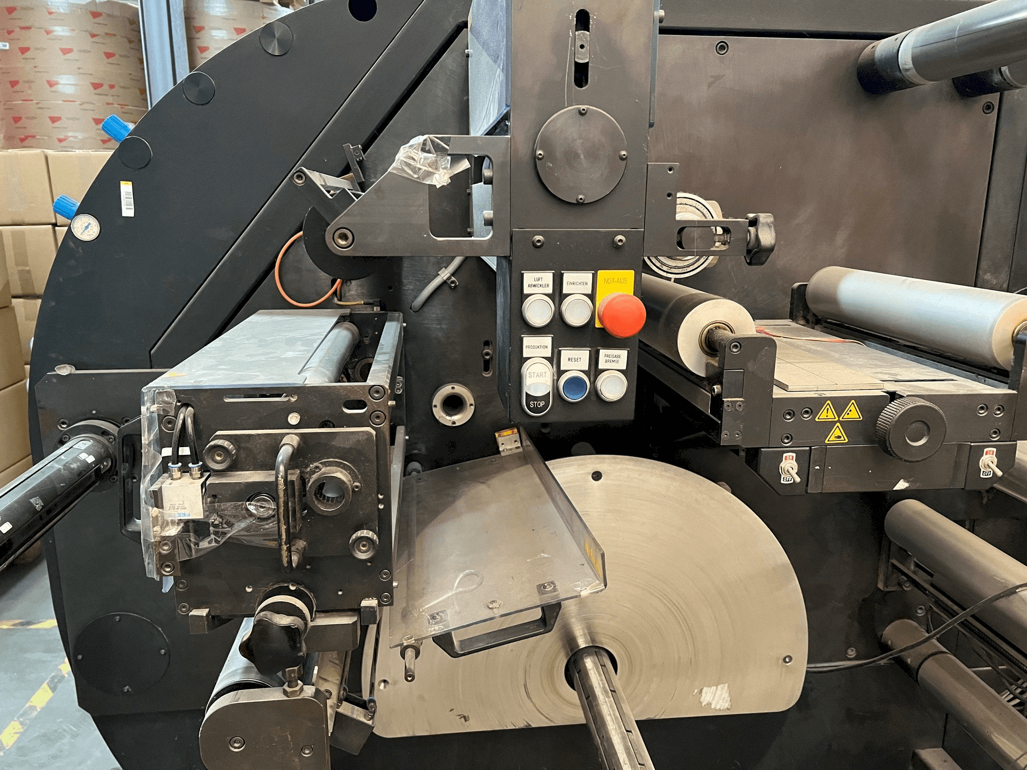 Frontansicht der FLEXOR 380B Maschine