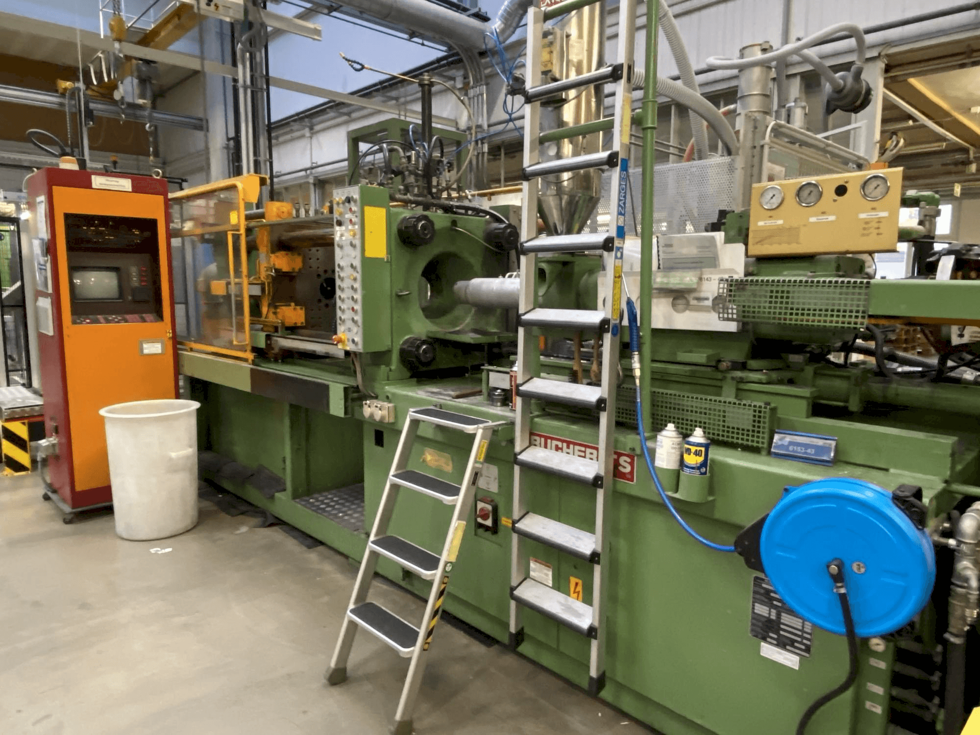 Frontansicht der Bucher TS 120 / S 500 / CNC Maschine
