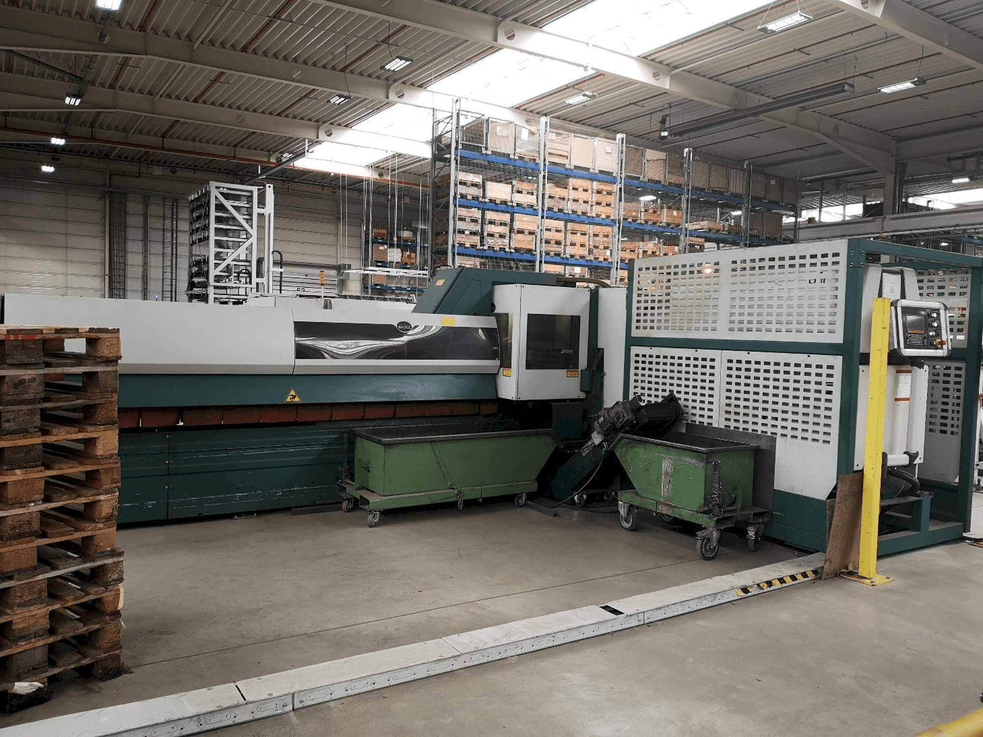 Linke Ansicht der BLM ADIGE LT 722 Maschine