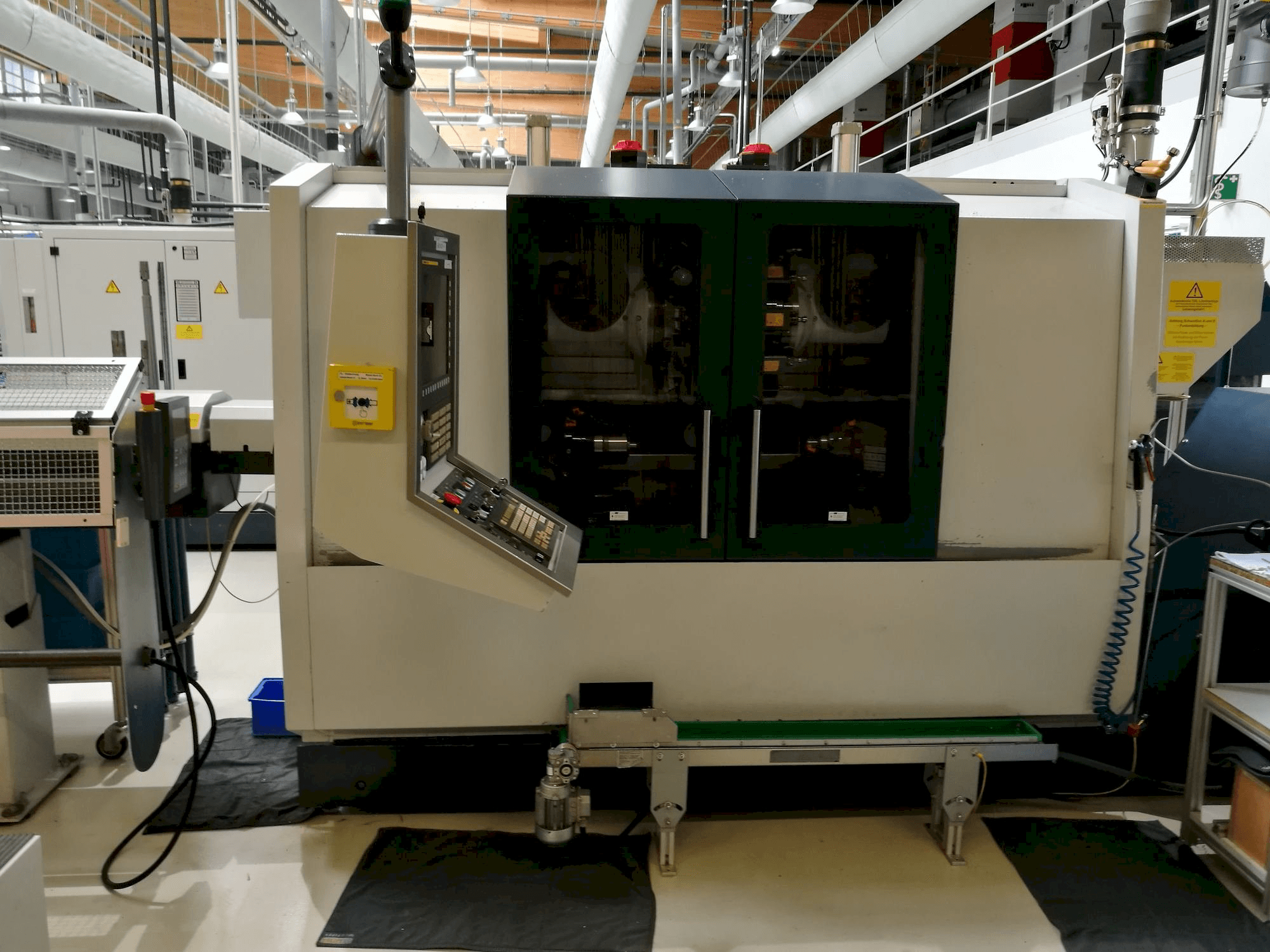 Frontansicht der SPINNER TD42 Maschine
