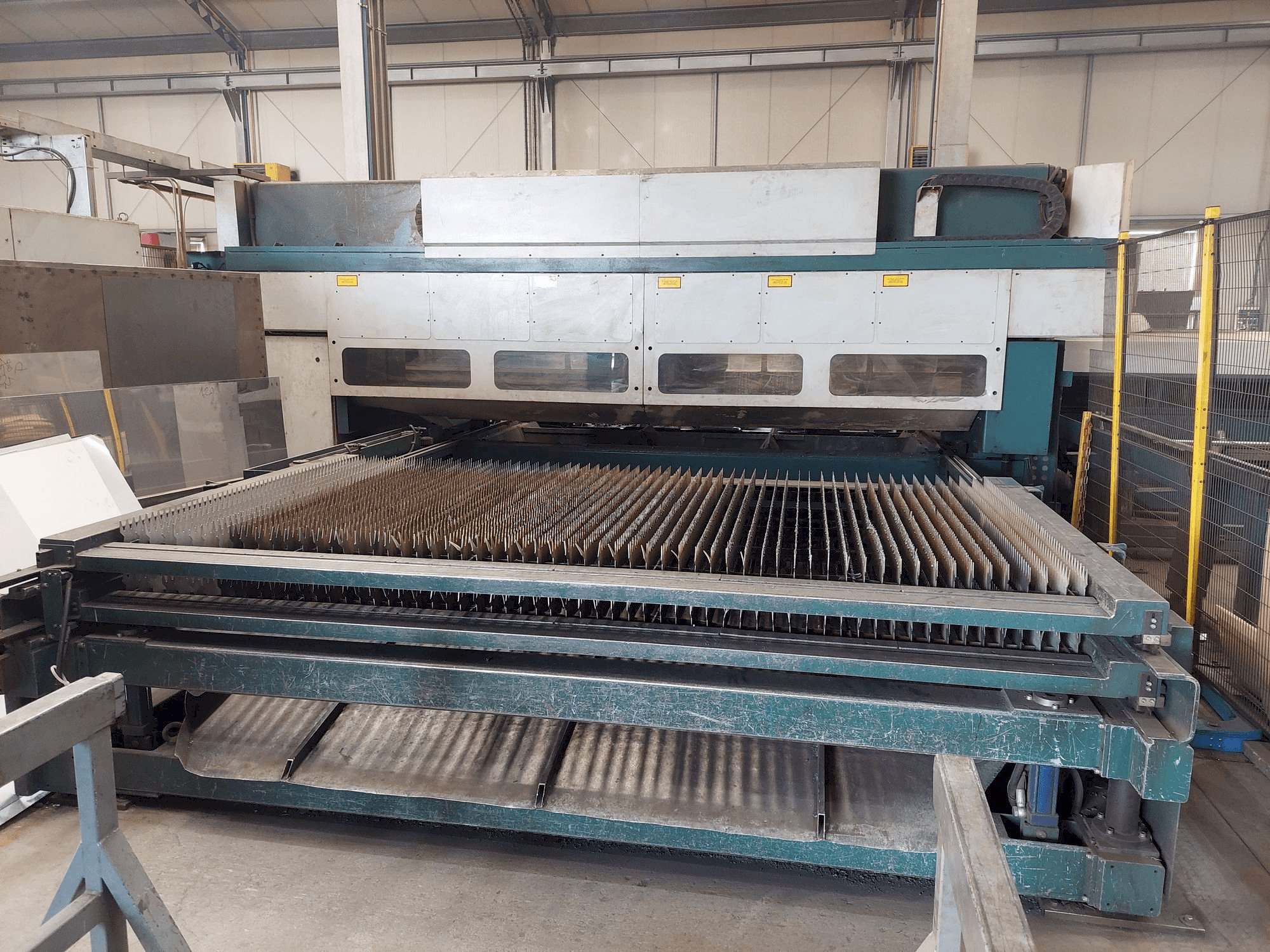 Frontansicht der ADIGE LT COMBO Maschine