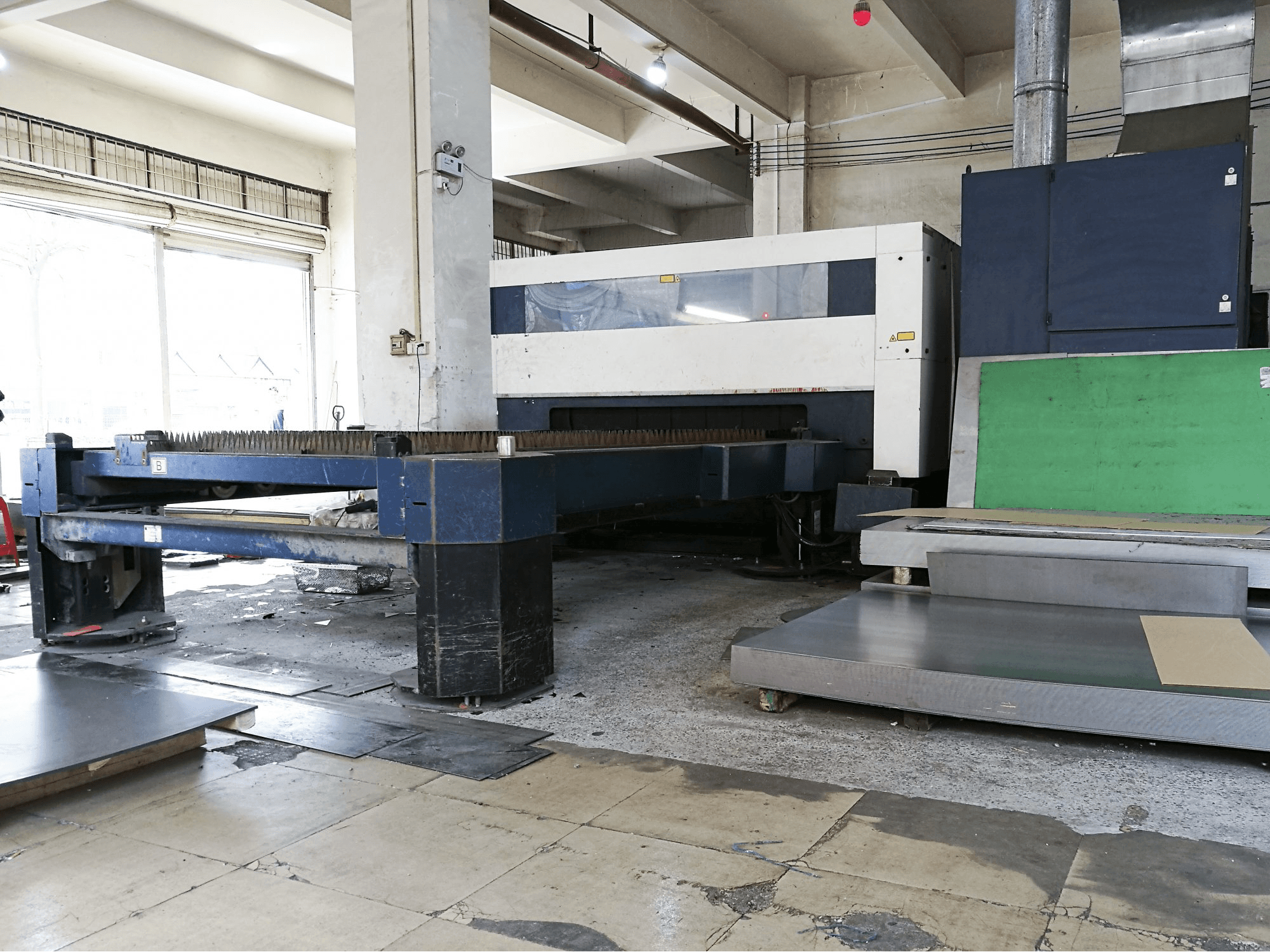 Arbeitstich Ansicht 1 der Trumpf TruLaser 5030 Maschine