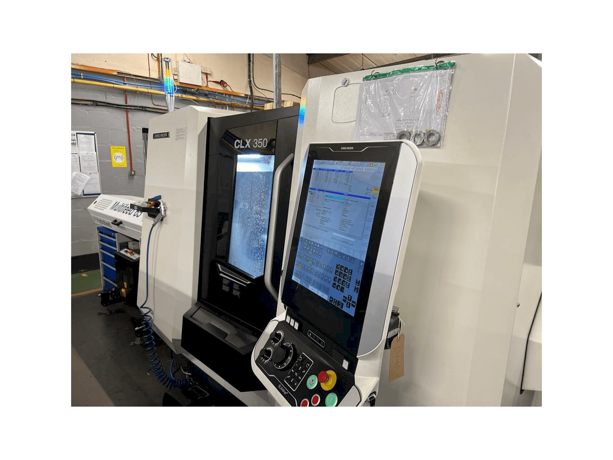 Frontansicht der DMG MORI CLX 350 Maschine